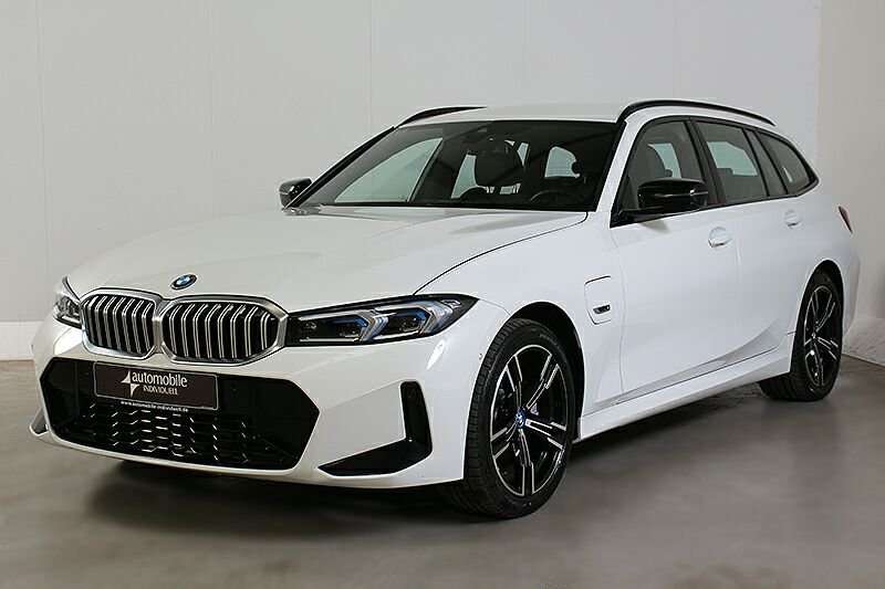 2023 BMW 330