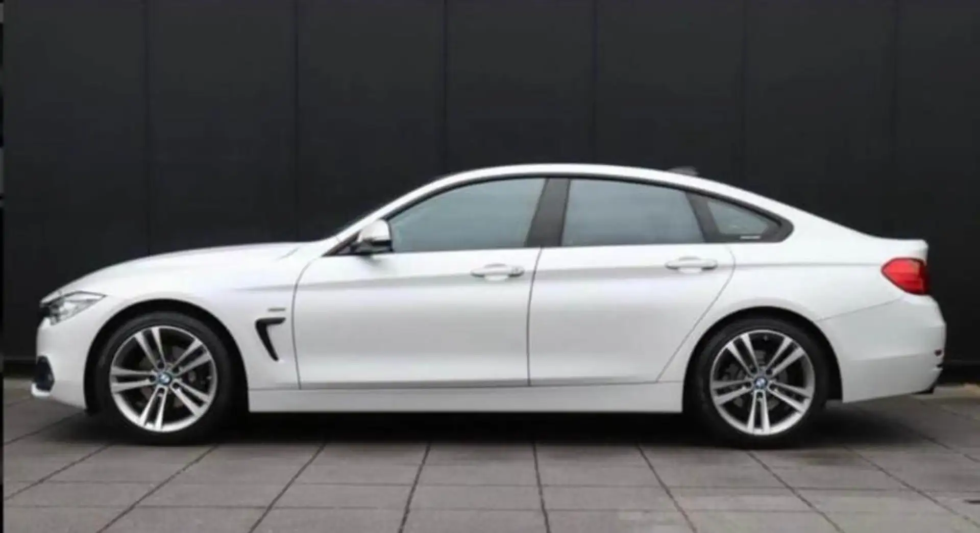 BMW 420 420i sport bijela - 2