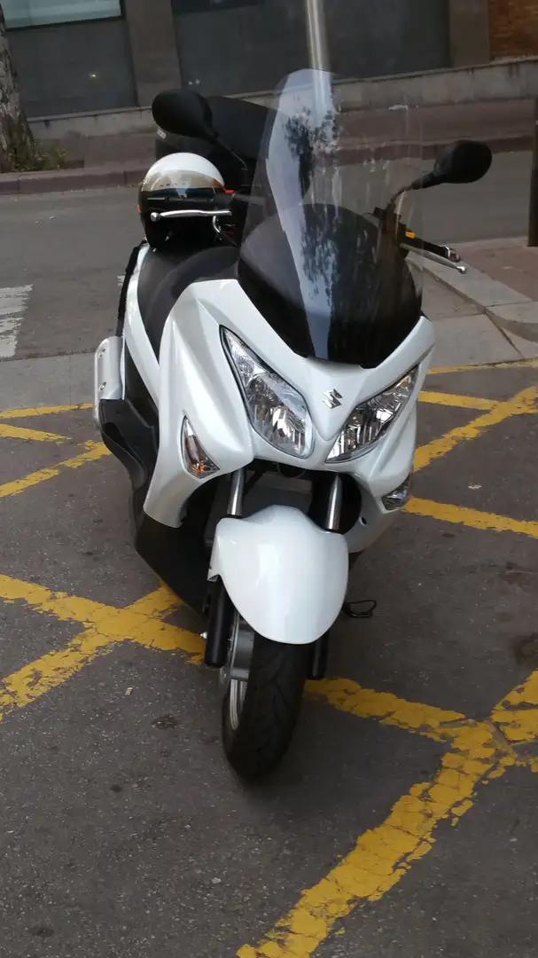 Suzuki Burgman 125 std Blanco - 2