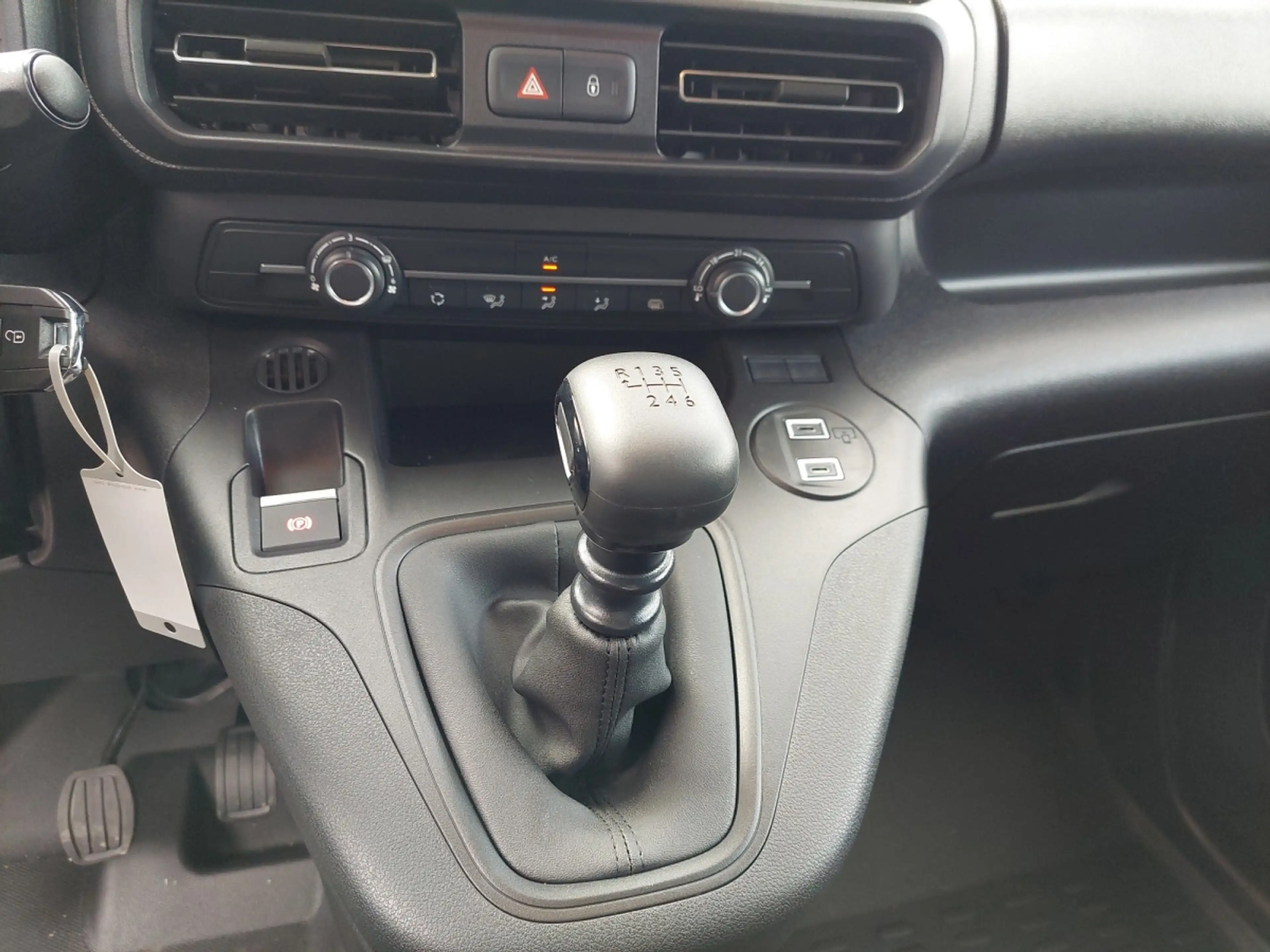 Fiat Doblo KW XL Diesel 100 Manuell — photo 7