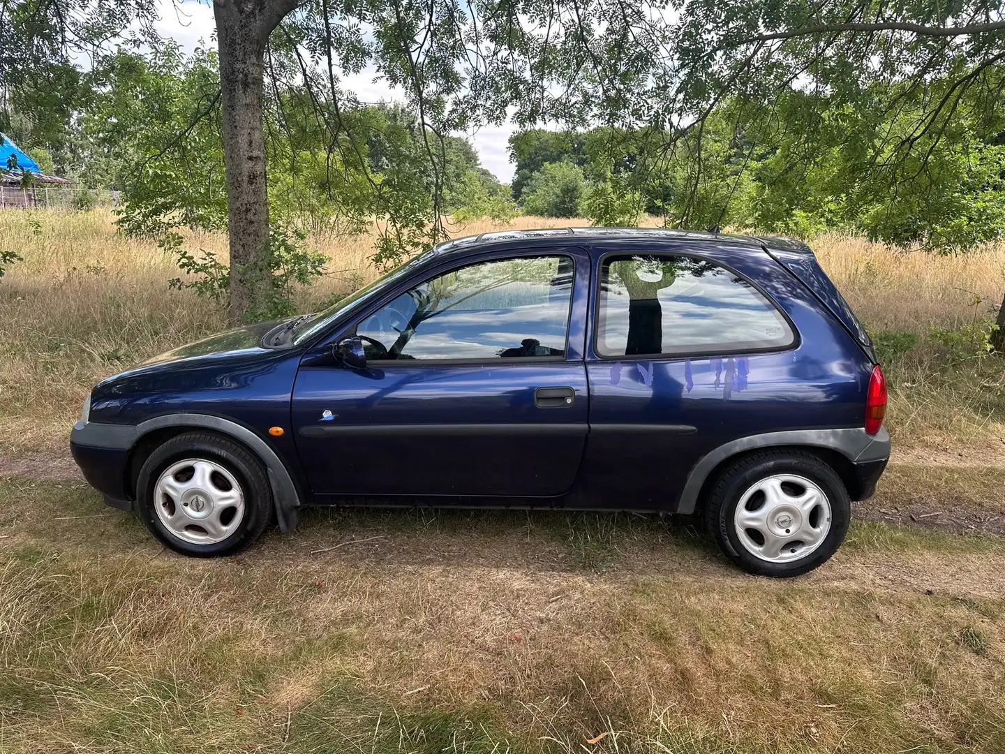 Opel Corsa 1.4i World Cup apk t/m 23-05-2026 Bleu - 2