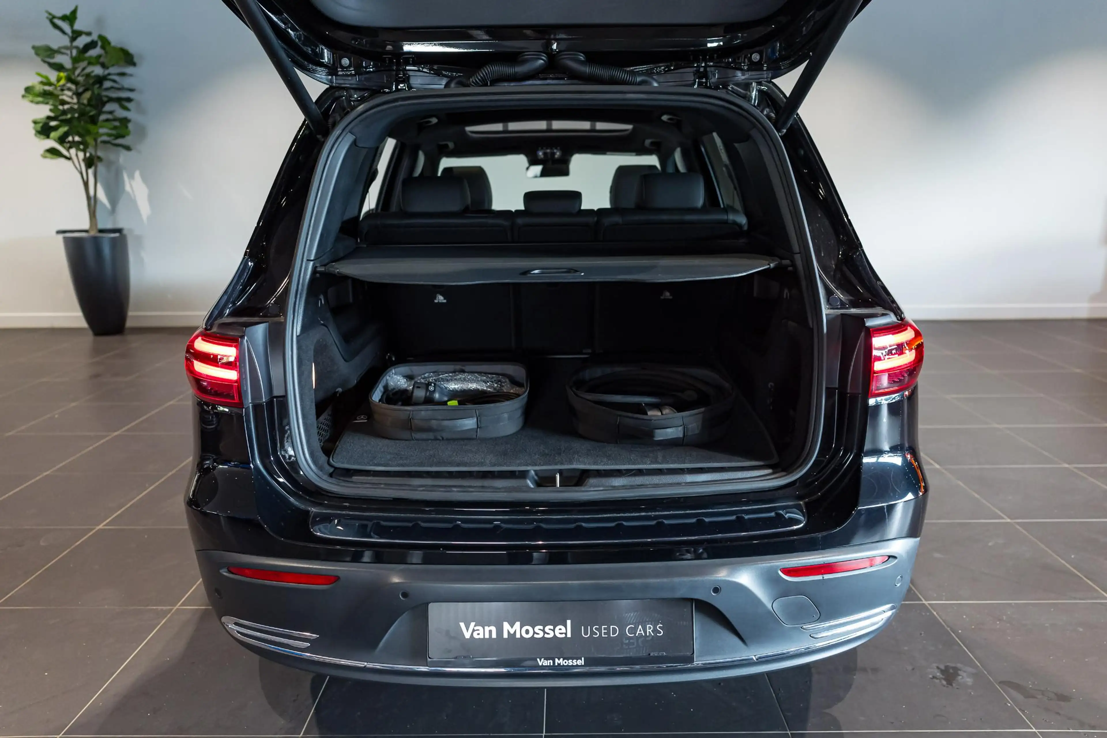 Mercedes-Benz EQB 250 EQB 250+ Luxury Line | Camera | PDC V+A | Panodak — photo 13
