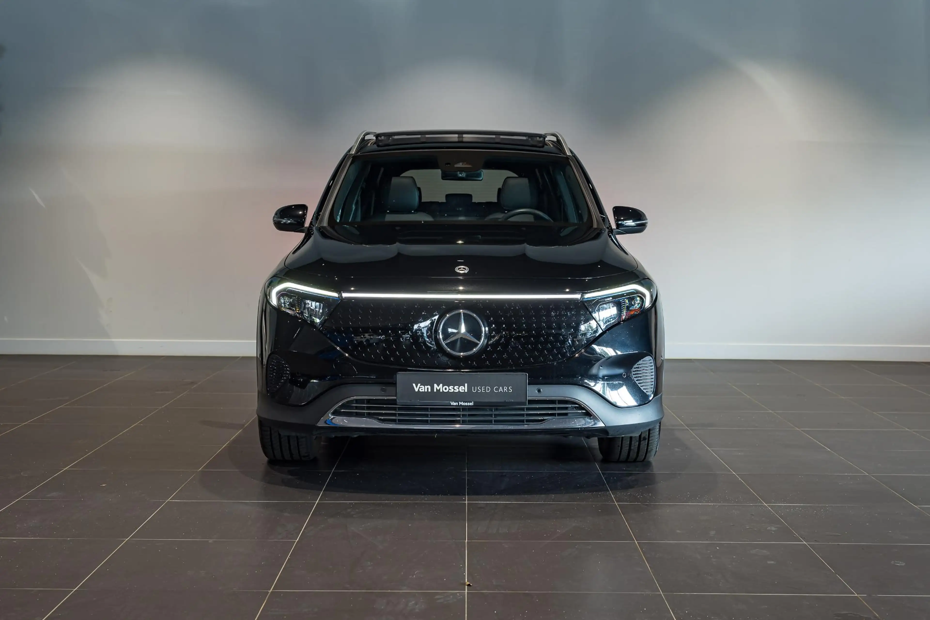 Mercedes-Benz EQB 250 EQB 250+ Luxury Line | Camera | PDC V+A | Panodak — photo 2