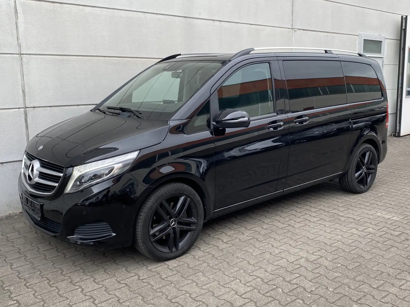 Mercedes-Benz V 250 V 250 d 4MATIC kompakt  Edition 7-Sitzer LED Alu19 Negro - 2