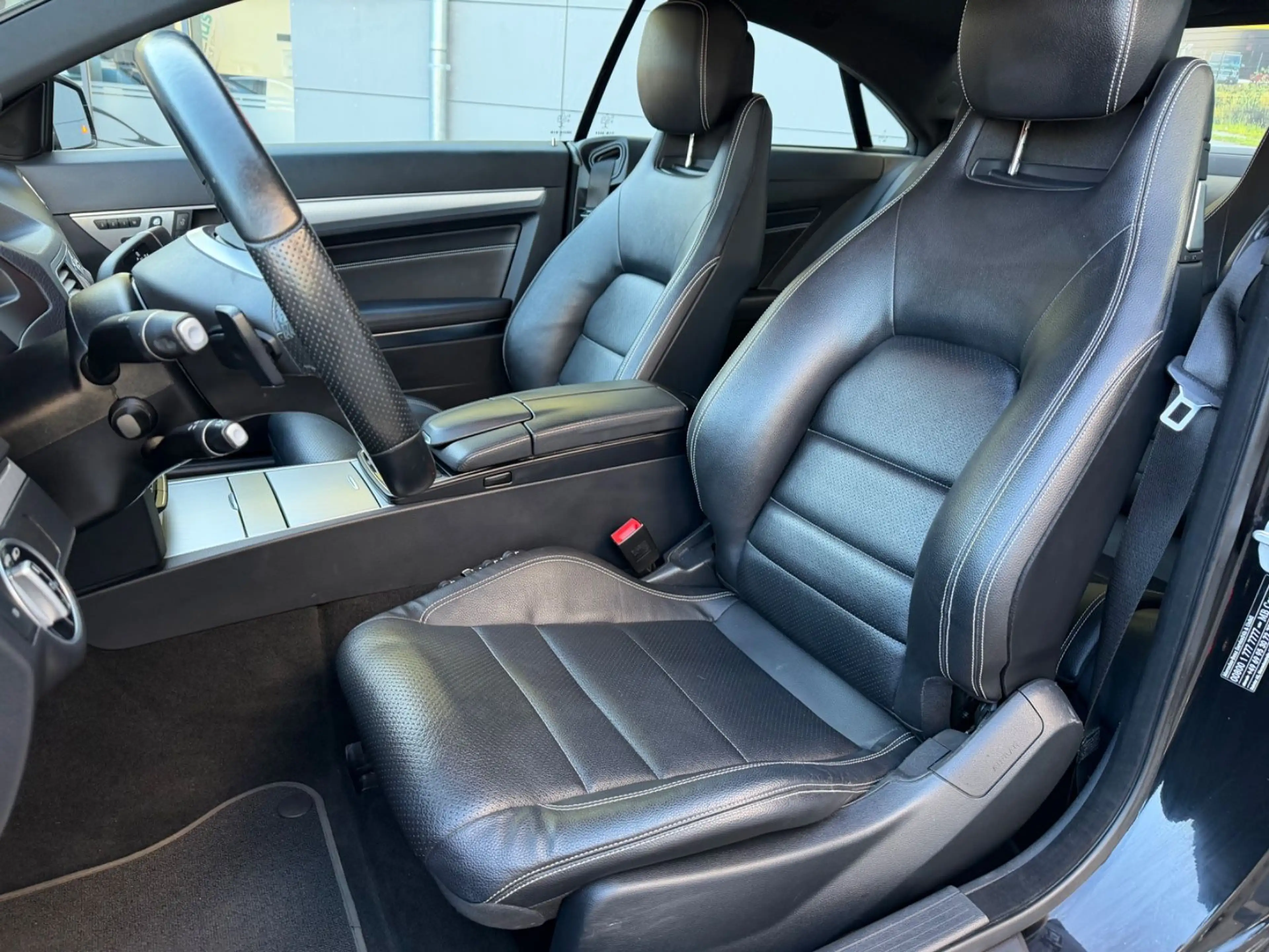 Mercedes-Benz E 350 d BlueTec/AMG LINE/LEDER/SHZ/AUTOMATIK/NAV — photo 12