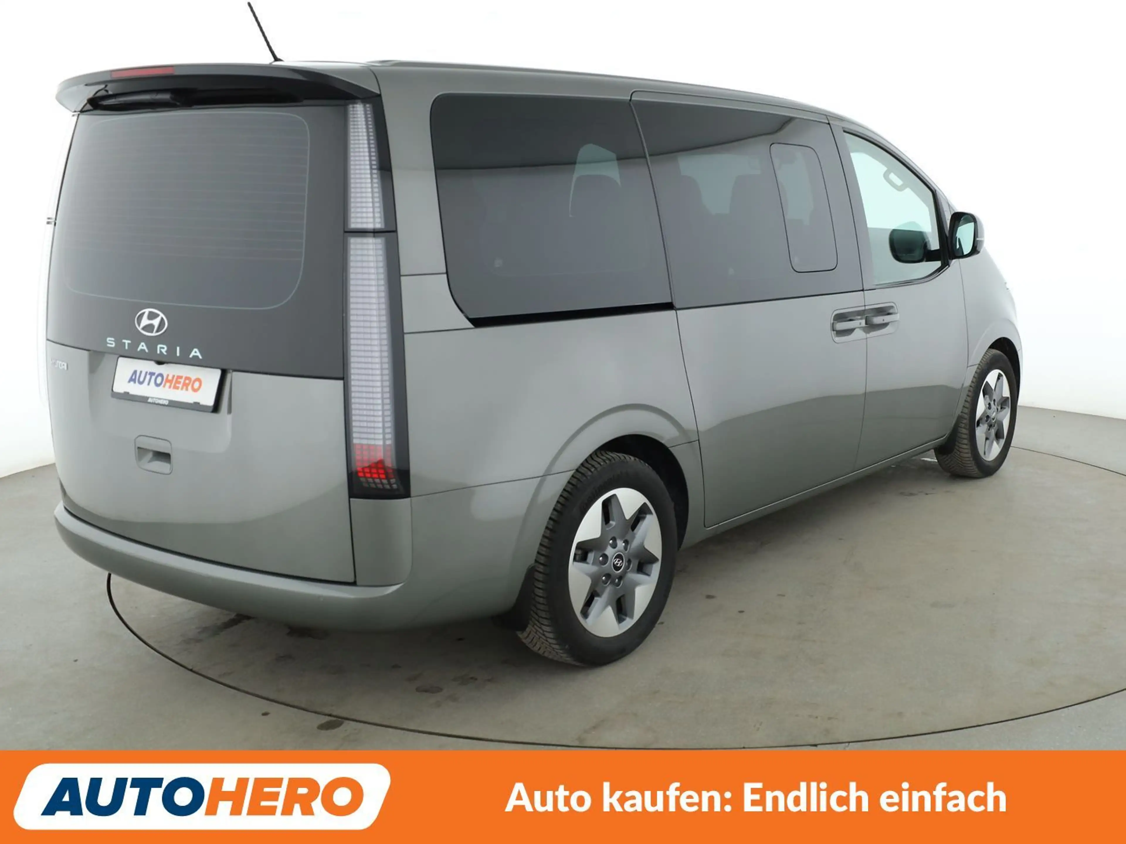 Hyundai STARIA 2.2 CRDi Prime 2WD Aut.*NAV*ACC*CAM*PDC*SHZ*ALU* — photo 6