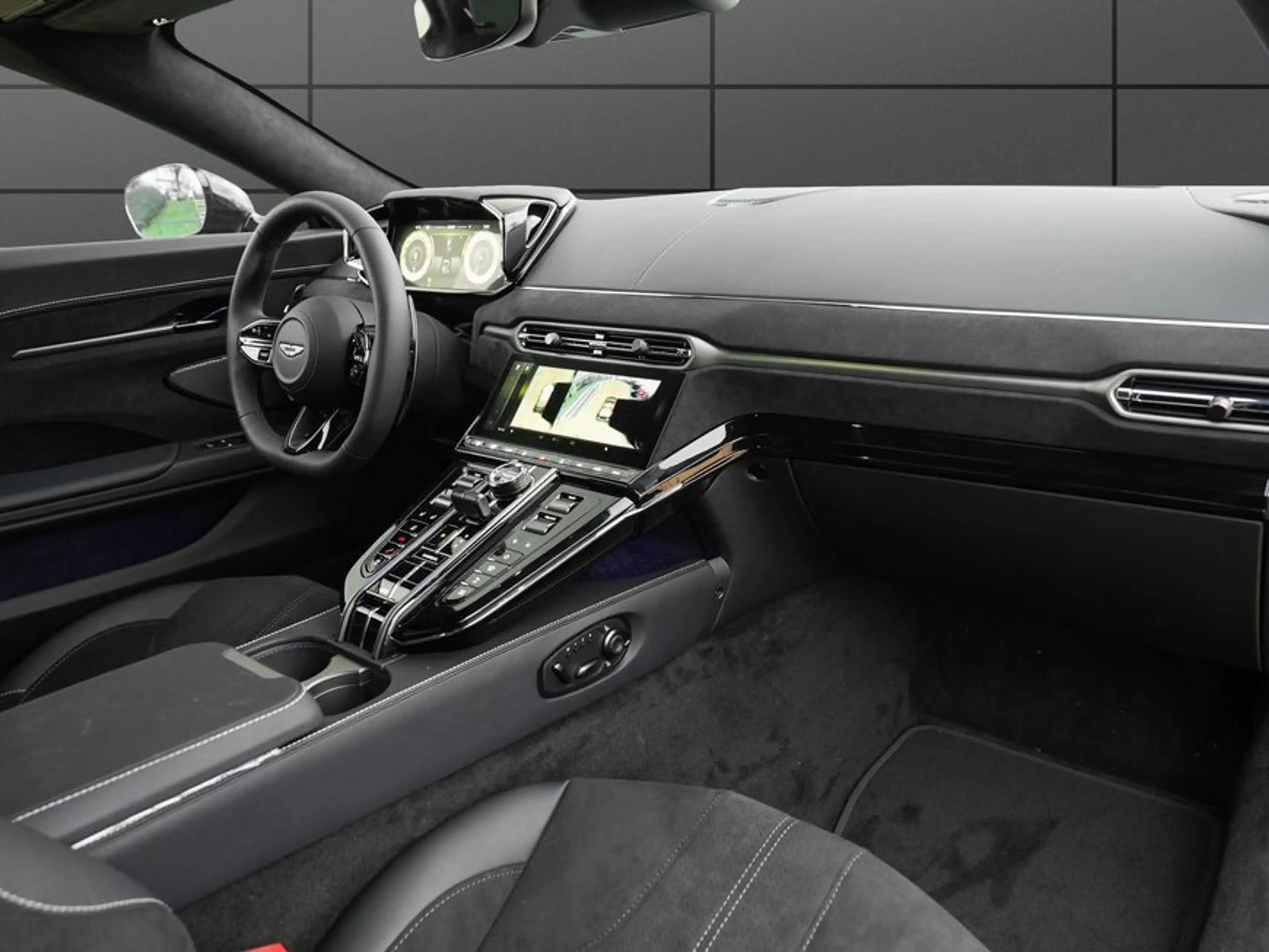 Aston Martin V8 Roadster — photo 10