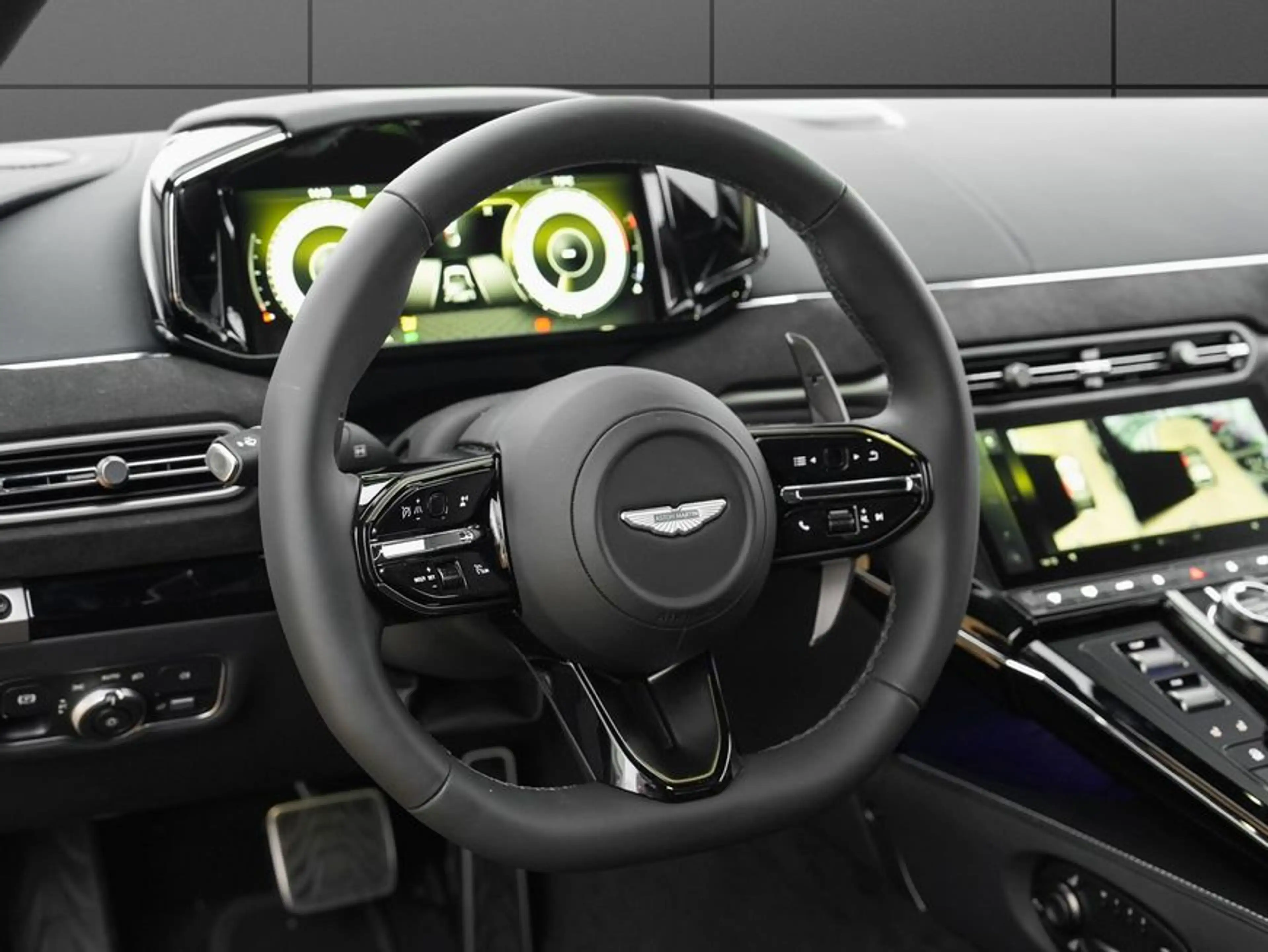 Aston Martin V8 Roadster — photo 3