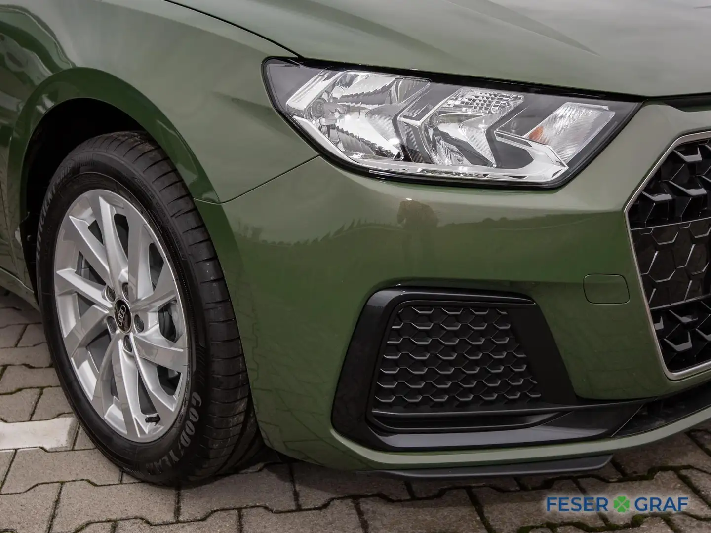 Audi A1 Sportback 25 TFSI advanced Stronic Grün - 2