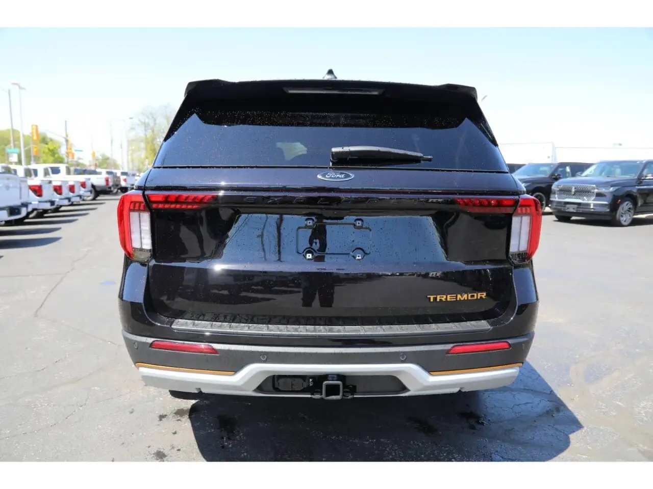 Ford Explorer снимка Ford Explorer