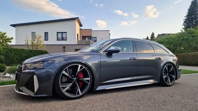 Audi RS6 Avant 4,0 TFSI Quattro MHEV S-tronic Ansicht 2