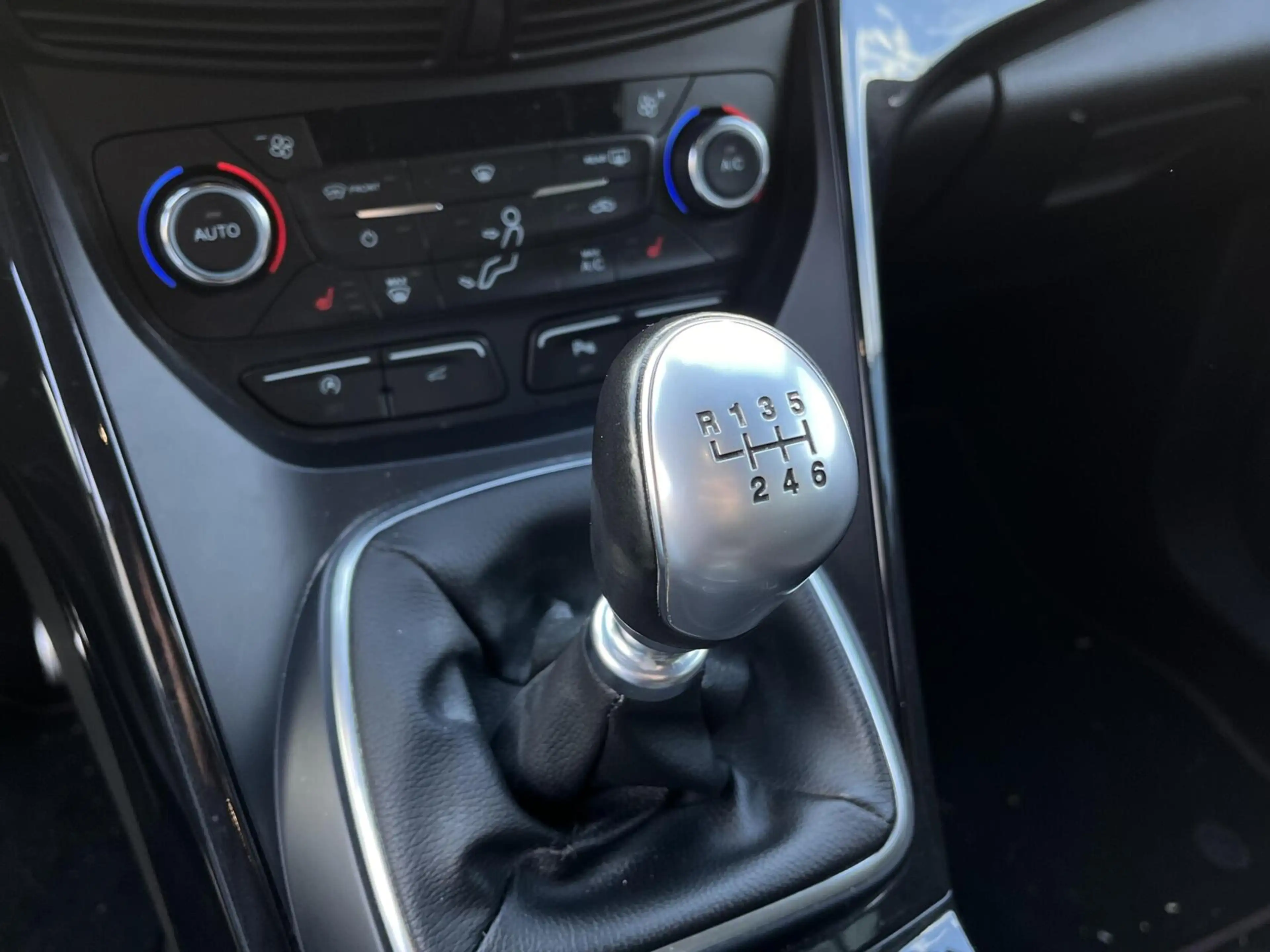 Ford Kuga 1.5 EcoBoost ST Line 120PK DISTRIBUTIERIEM IS VERV — photo 25