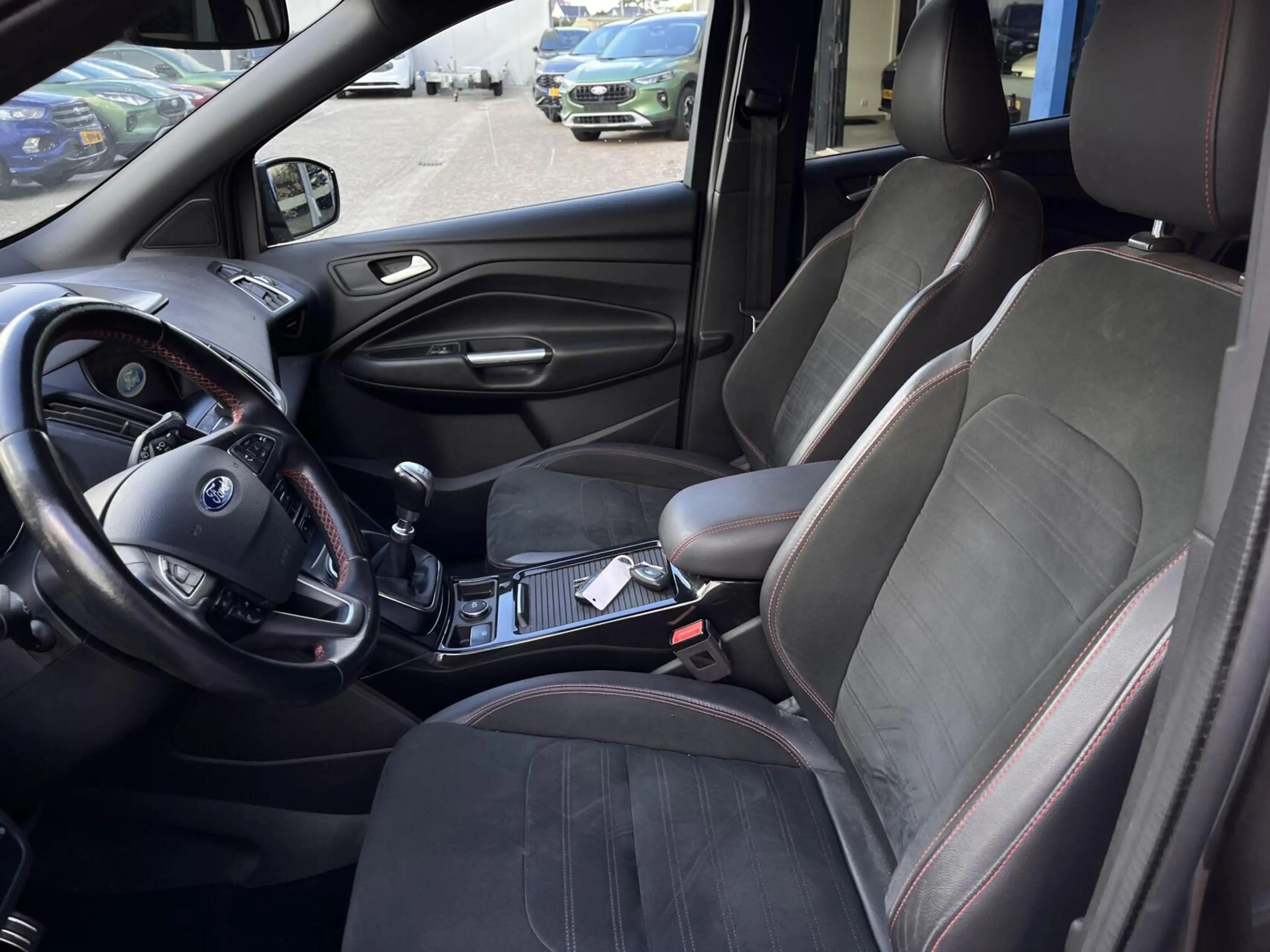Ford Kuga 1.5 EcoBoost ST Line 120PK DISTRIBUTIERIEM IS VERV — photo 4