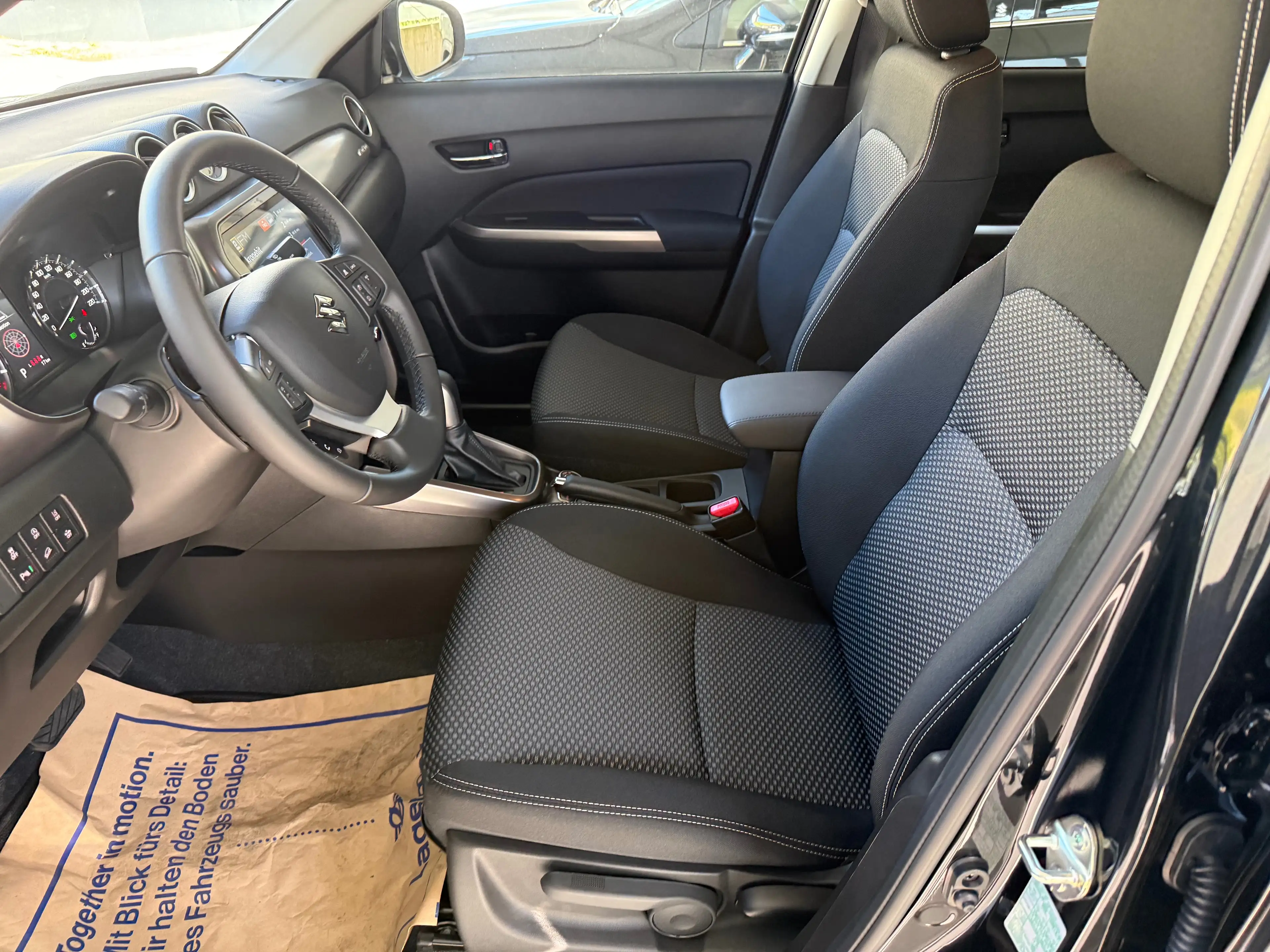 Suzuki Vitara Vitara 1,4 Hybrid ALLGRIP shine Aut. — photo 9