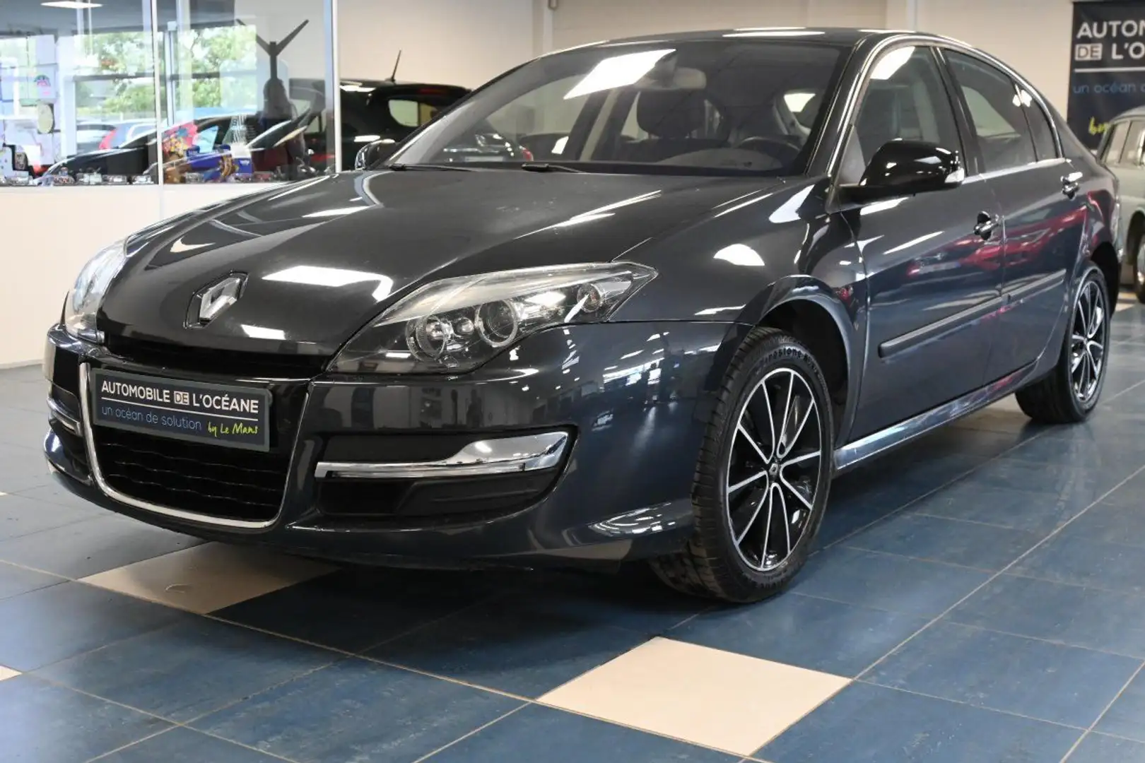 Renault Laguna 2.0 dCi 130 Energy eco2 Zen Gris - 1