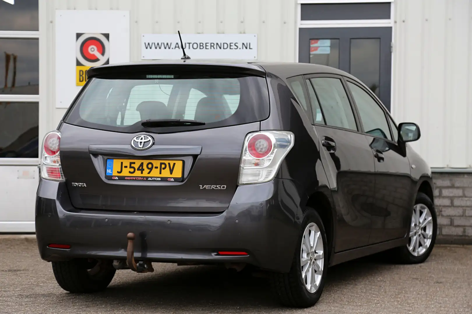 Toyota Verso 1.6 VVT-i Business*Panodak/Trekhaak/Cruise-Control Grau - 2