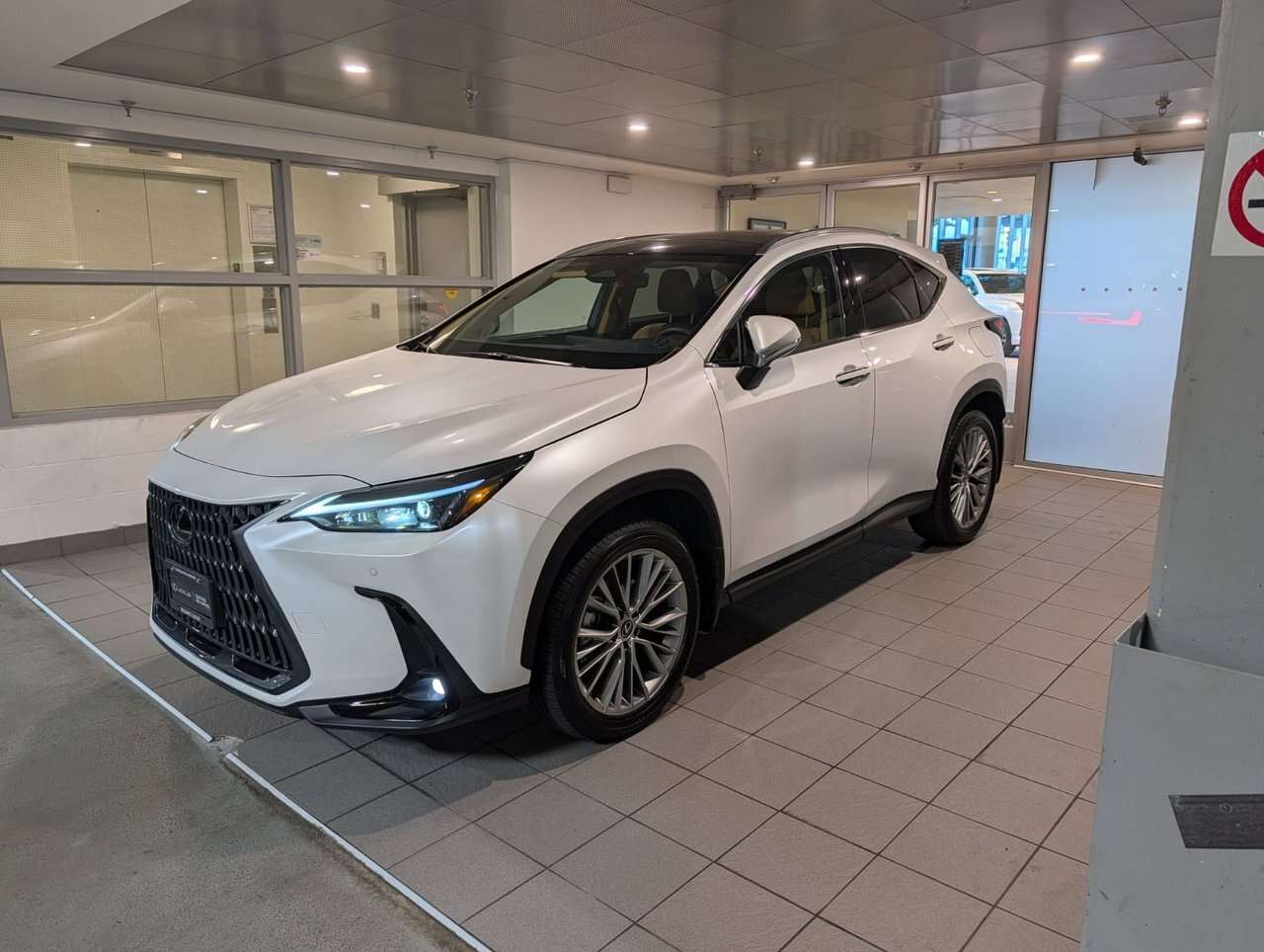 2025 Lexus NX Luxury Local | No Accidents | Hybrid | Leather | C