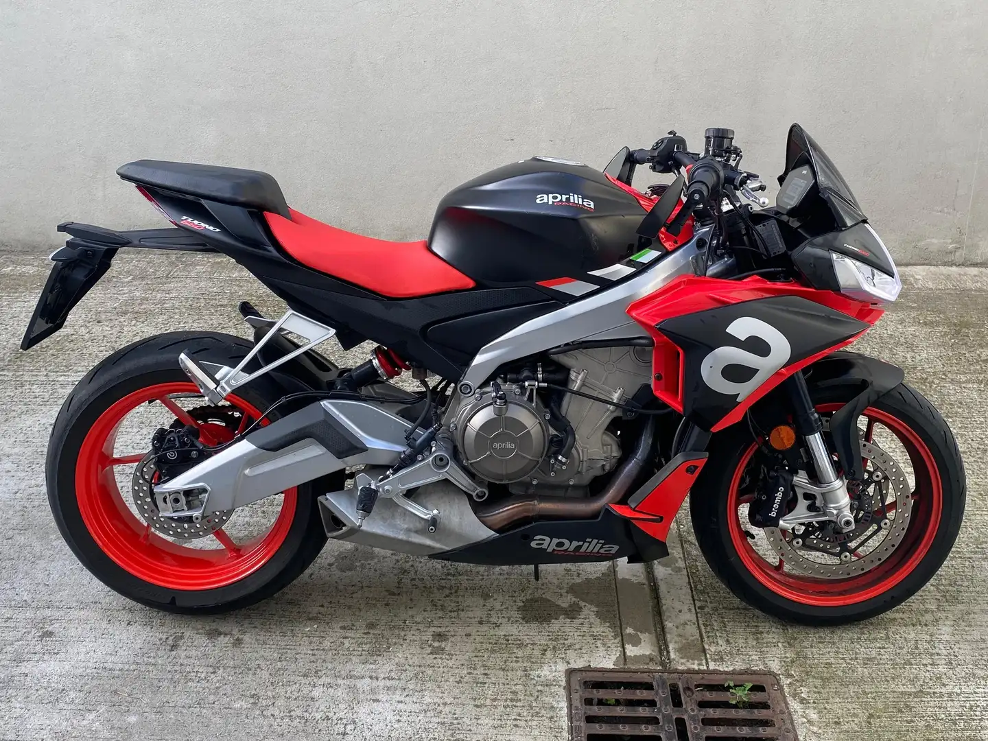 Aprilia Tuono 660 Negru - 1