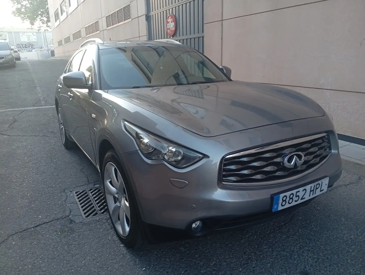 Infiniti FX 30d S Premium Aut. Grey - 1