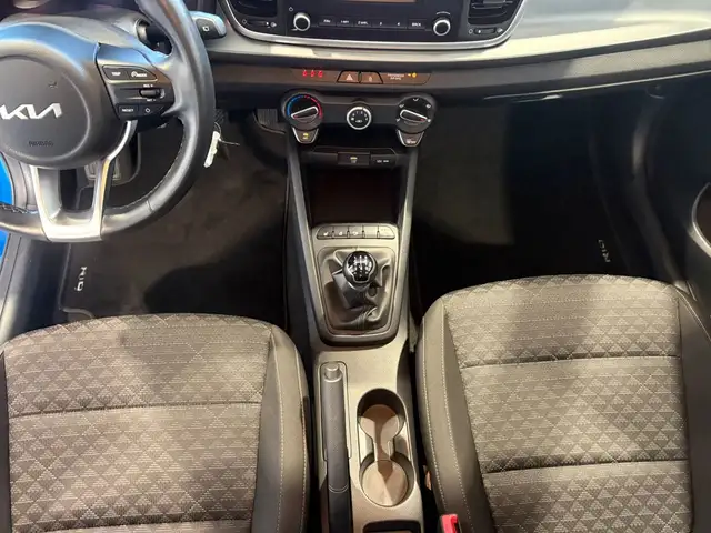 Kia Rio view 12
