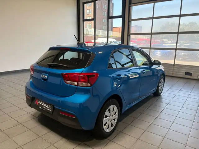 Kia Rio view 5