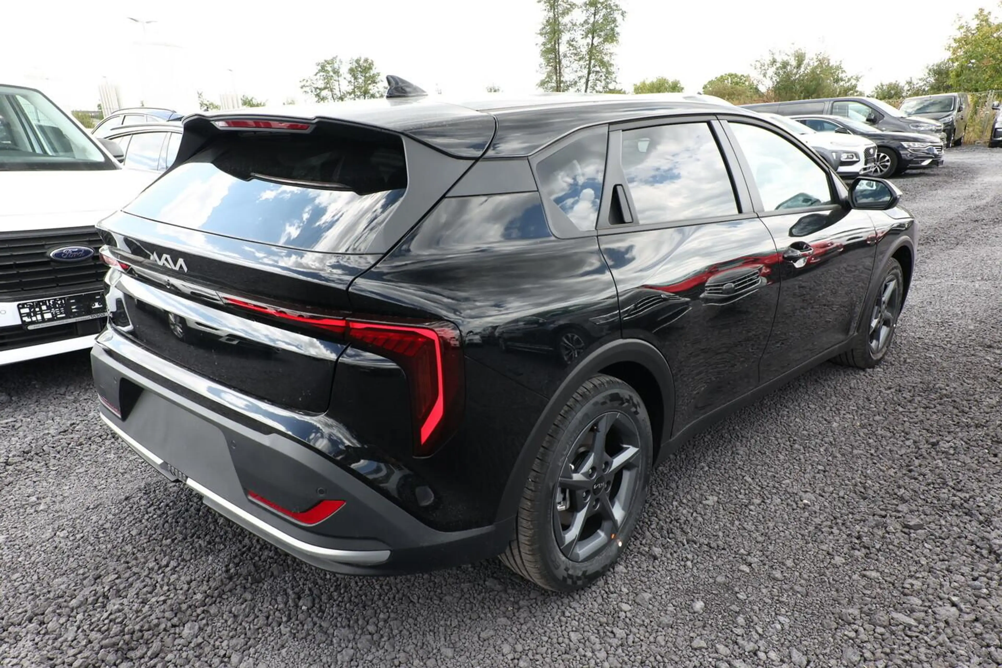 Kia K4 Vision DCT ACC LED Nav SHZ PrivG Kam Keyl LHZ 1... — photo 3