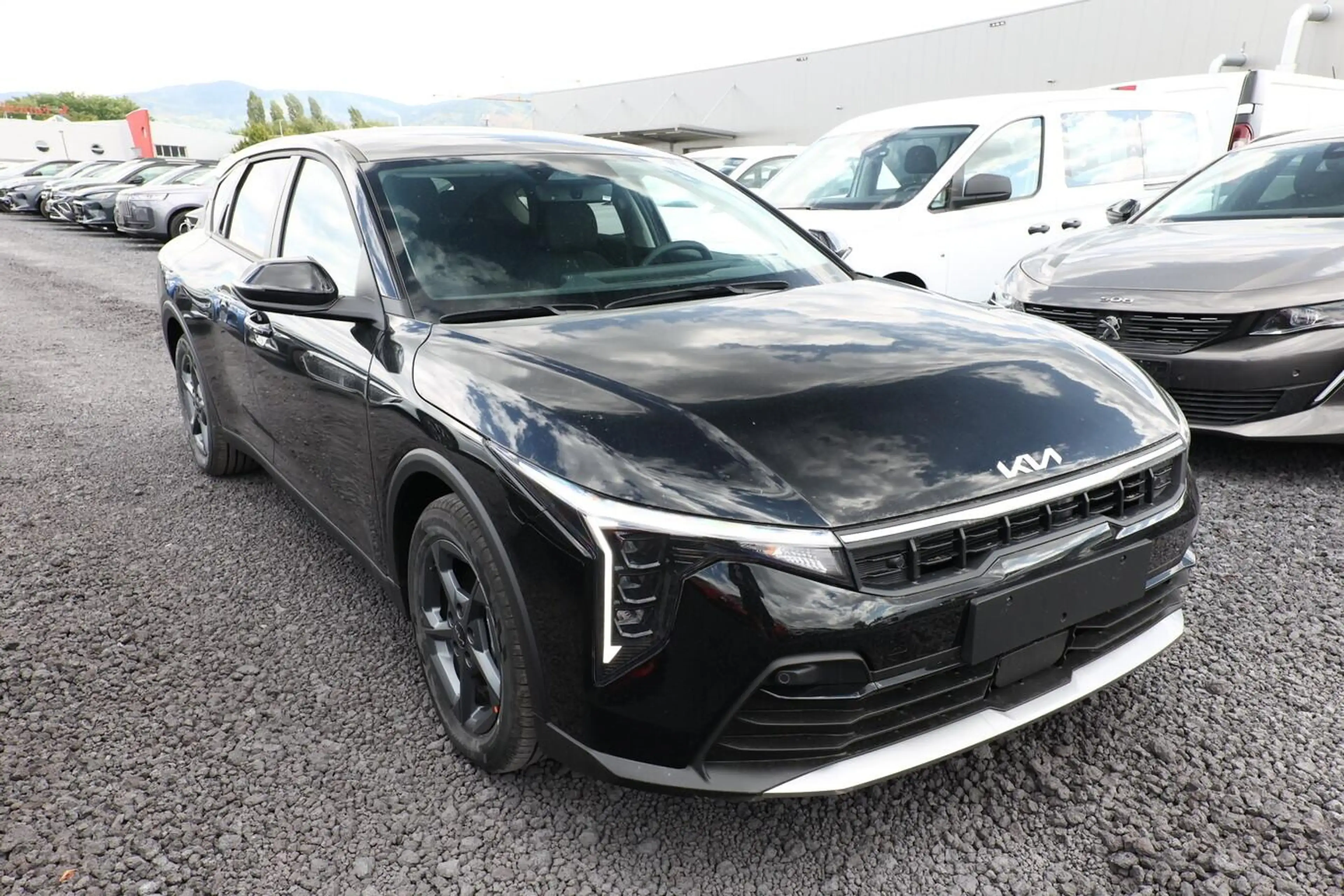 Kia K4 Vision DCT ACC LED Nav SHZ PrivG Kam Keyl LHZ 1... — photo 2