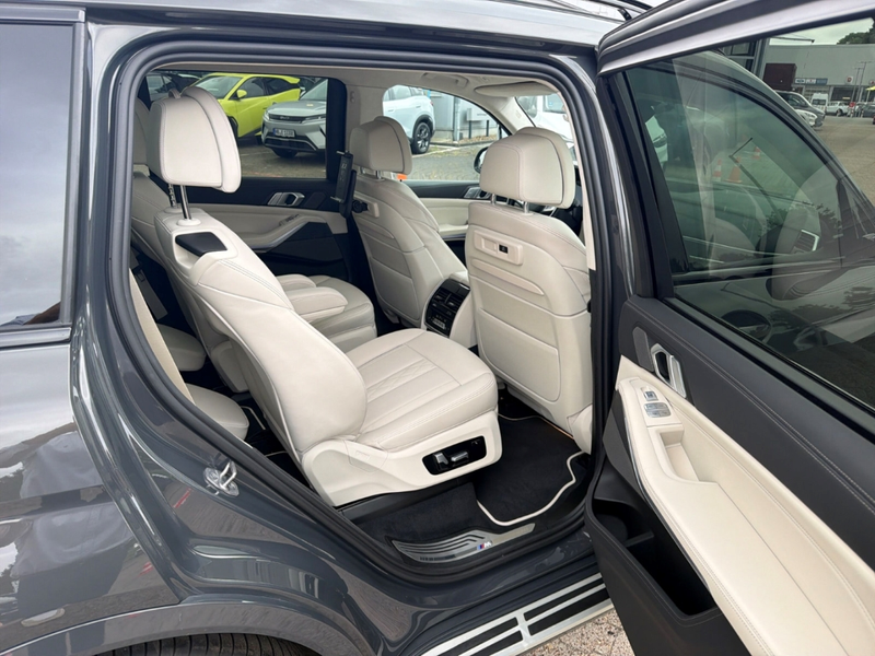 BMW X7 xDrive 40 d M Sport Park-Assistent Sportpaket HUD — photo 10