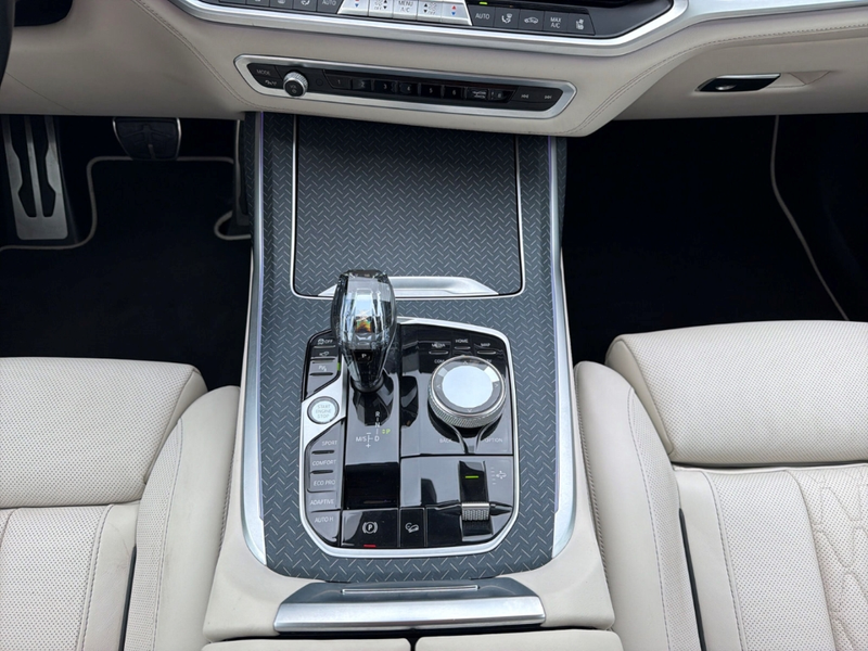 BMW X7 xDrive 40 d M Sport Park-Assistent Sportpaket HUD — photo 15