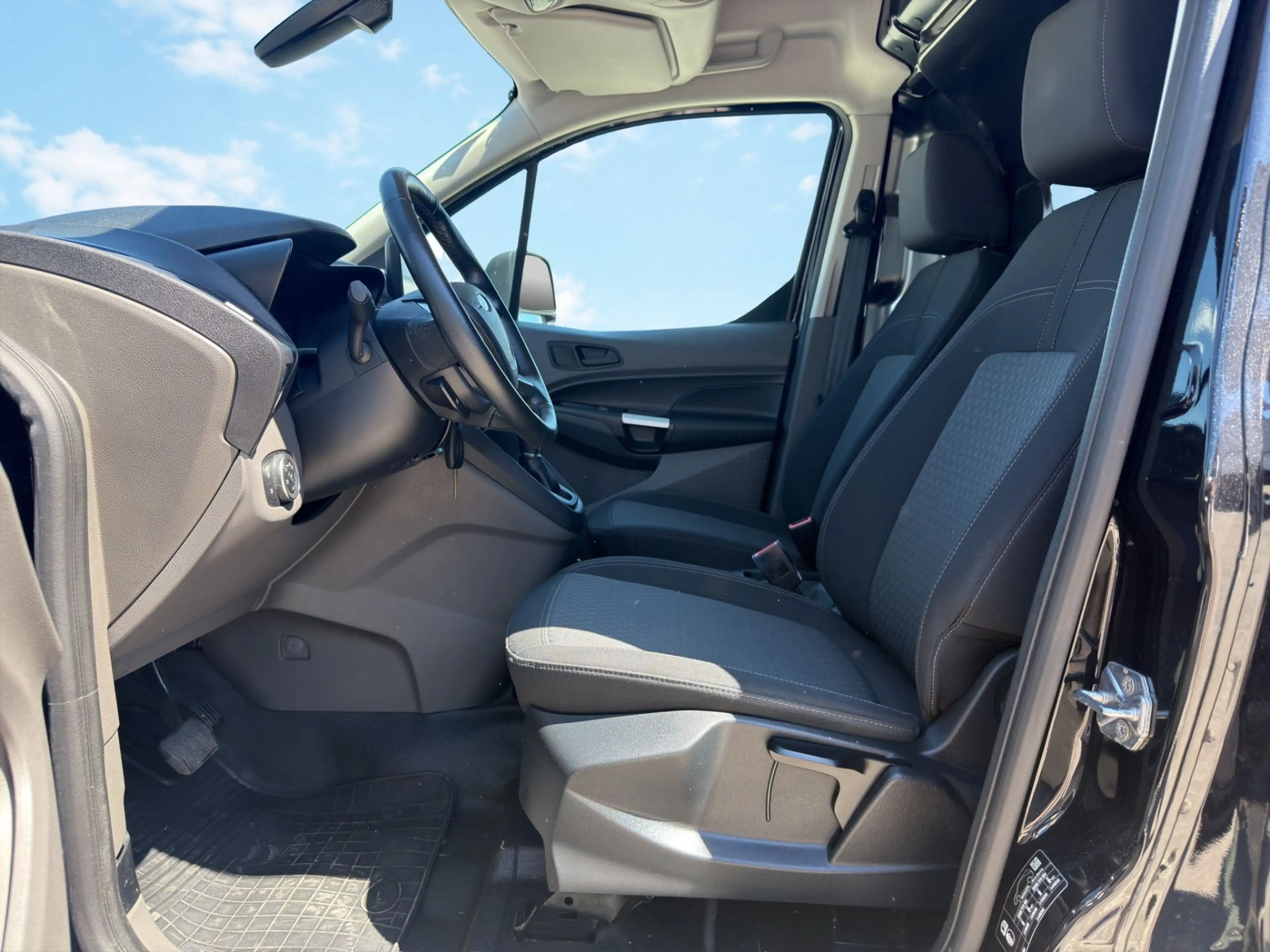 Ford Transit Connect LANG | AUTOMATIK | NAVI | KAMERA | MWST — photo 9
