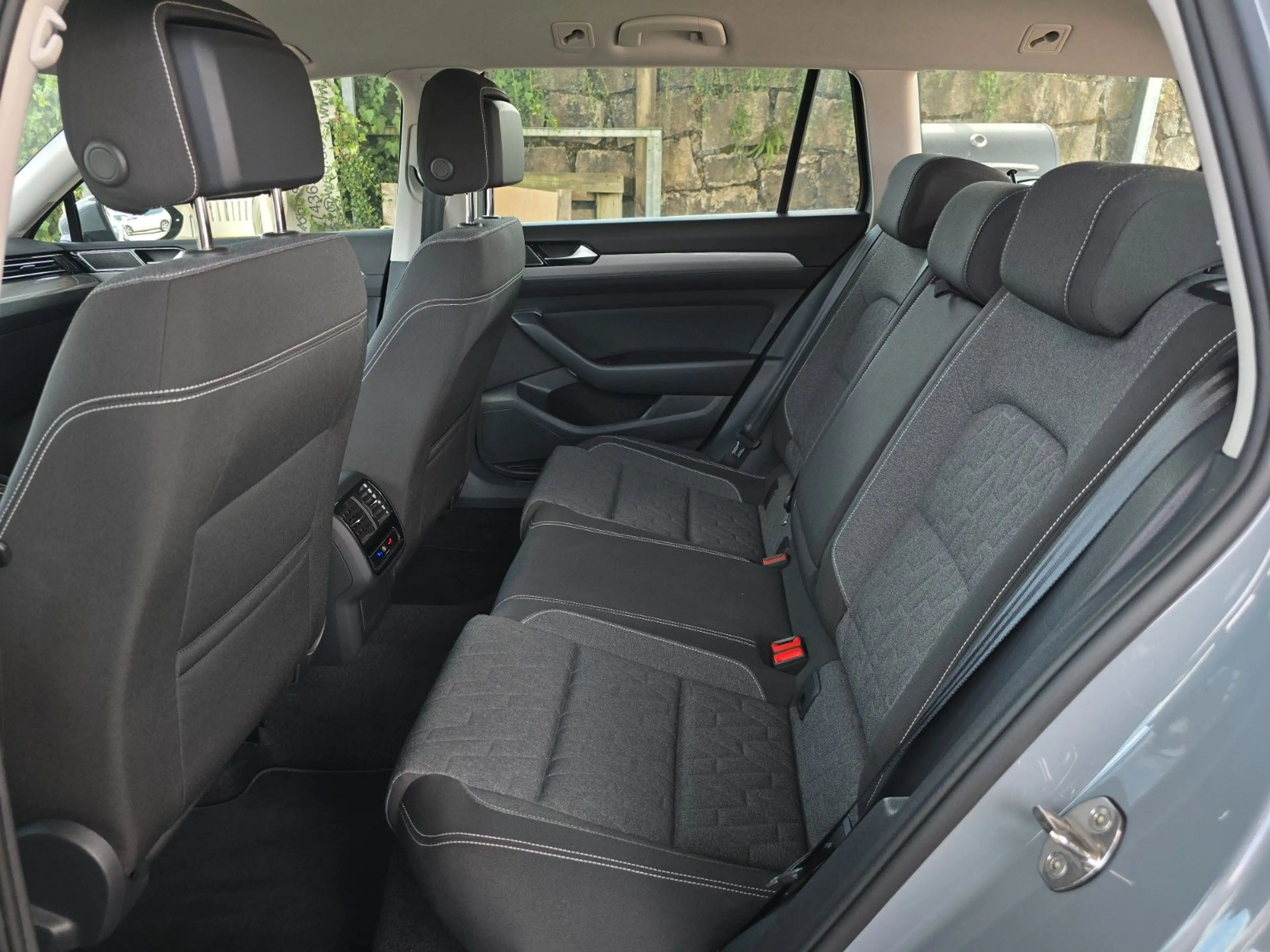 Volkswagen Passat Variant Passat 2.0 TDI Var.*BUSINESS*DSG*NAV*LED*AHK*KAM — photo 19