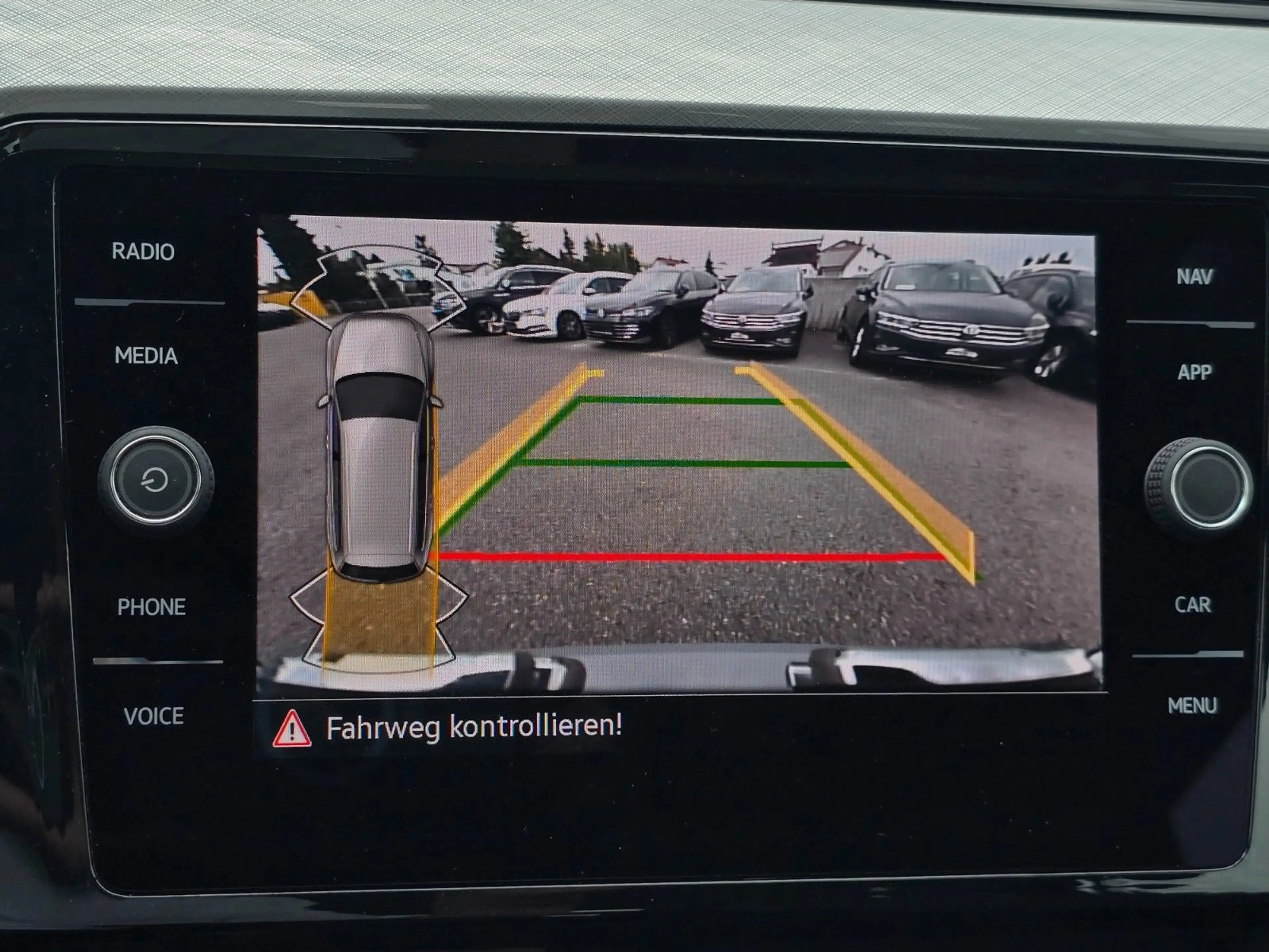 Volkswagen Passat Variant Passat 2.0 TDI Var.*BUSINESS*DSG*NAV*LED*AHK*KAM — photo 23