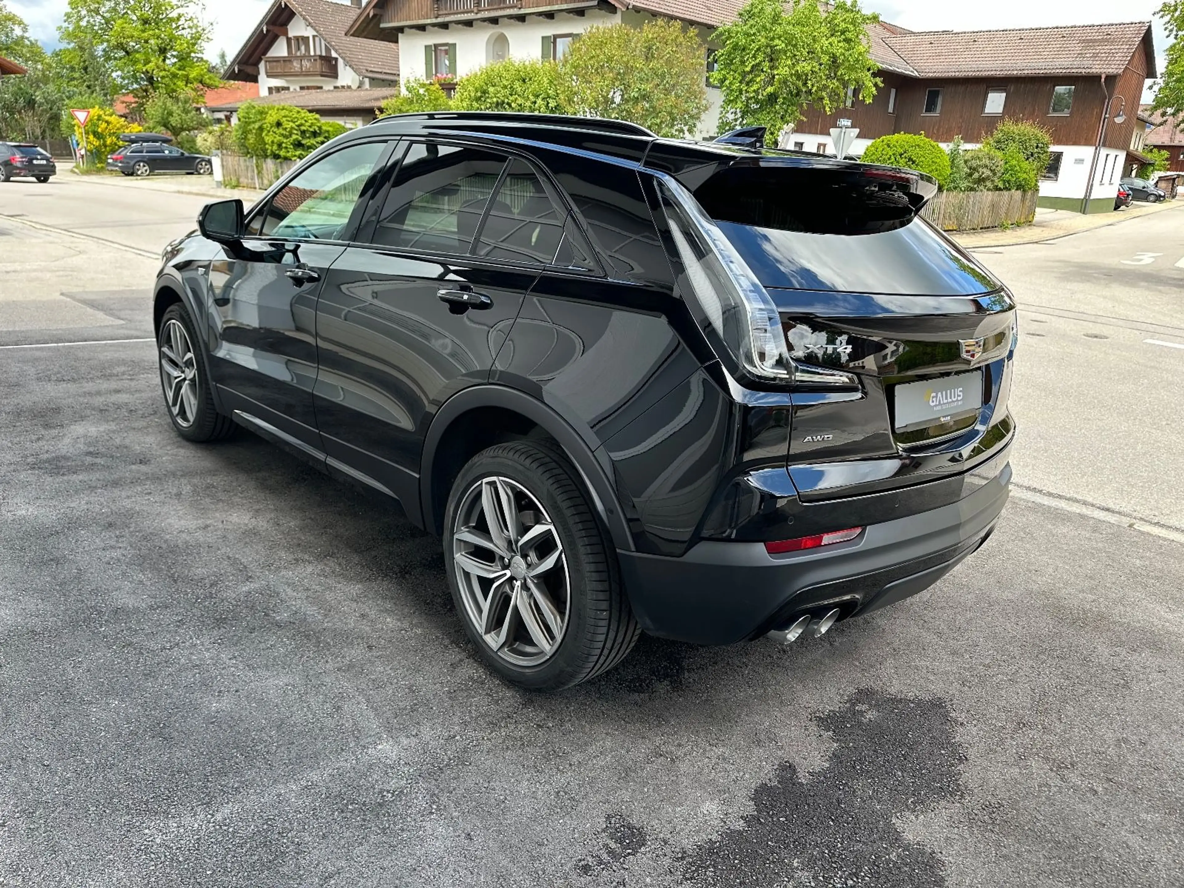 Cadillac XT4 Premium Luxury AWD Platinum — photo 5