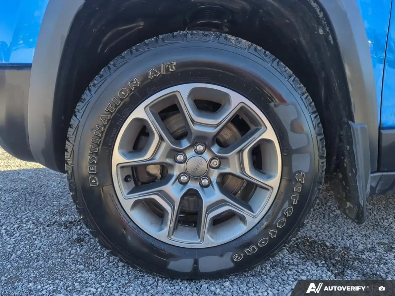Jeep Cherokee снимка Jeep Cherokee