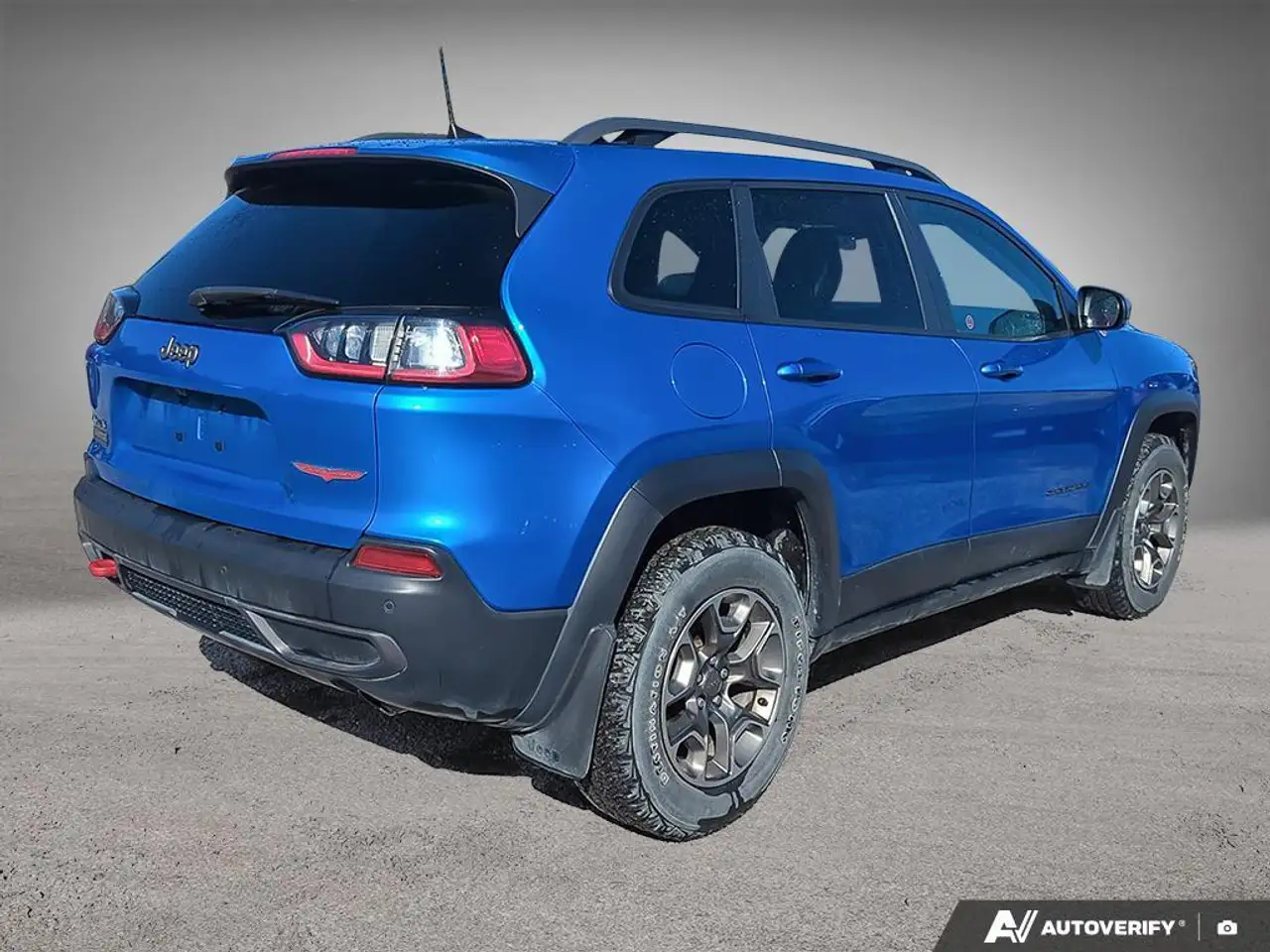Jeep Cherokee снимка Jeep Cherokee