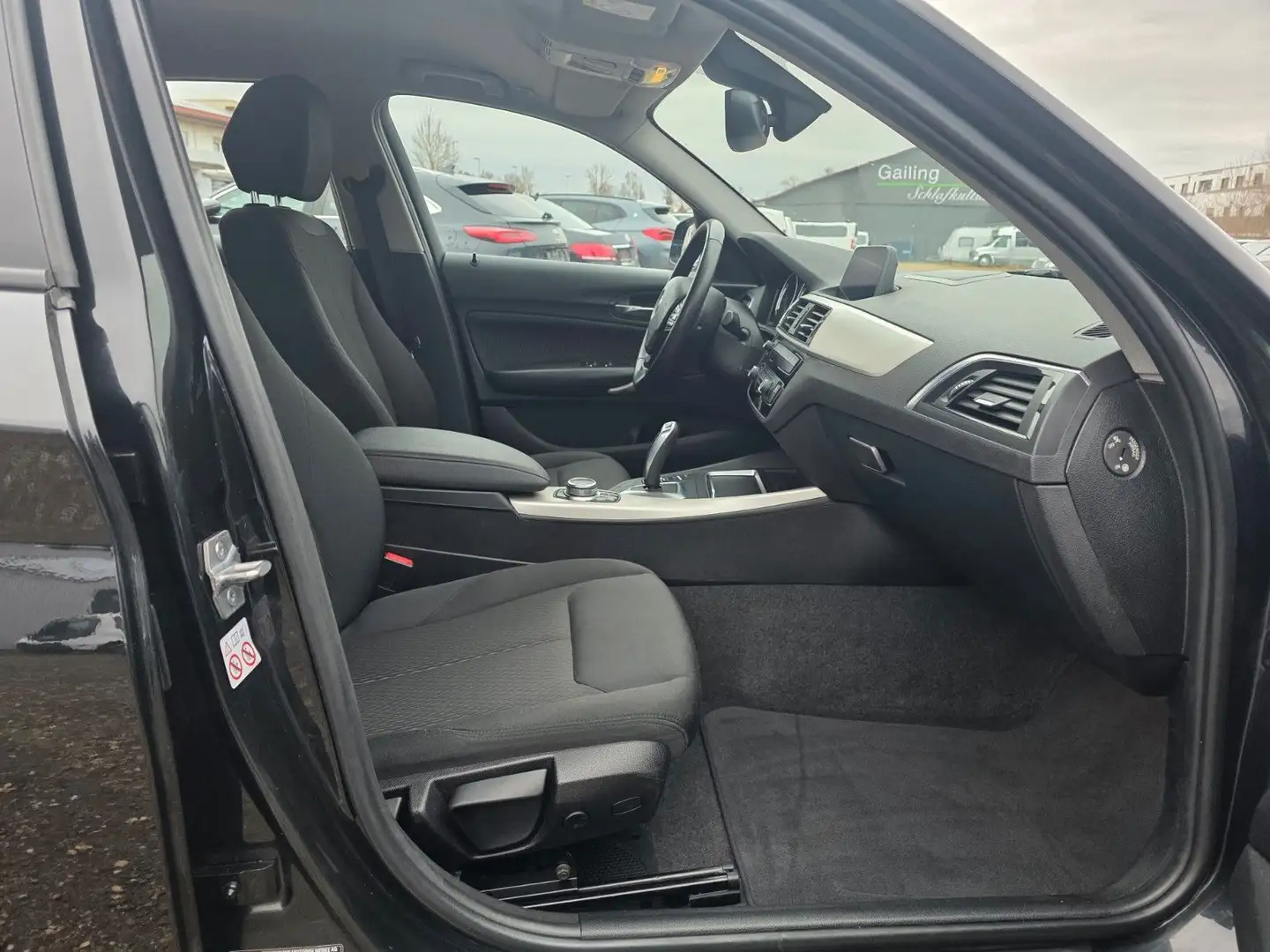 BMW 116 D*5-trg. *DAB*PDC*Sitzh*NAVI*Automatik Schwarz - 2