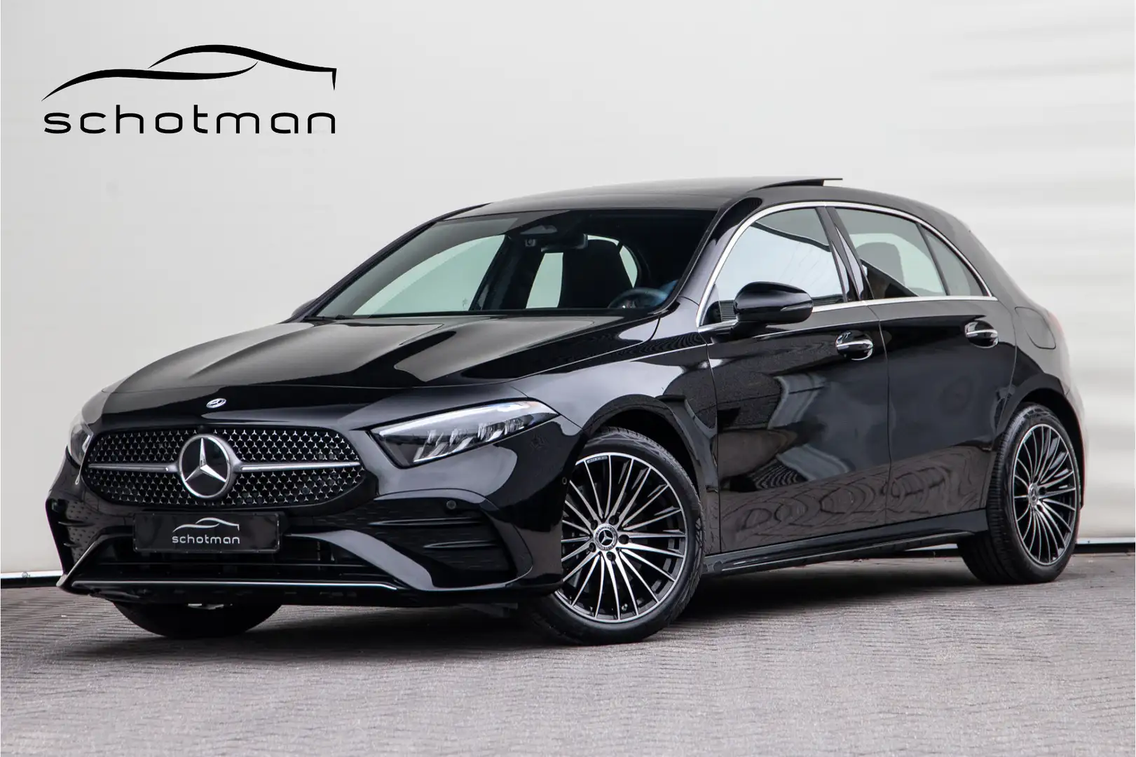 Mercedes-Benz A 250 e AMG Premium, Facelift, Pano, Camera, Widescreen, Schwarz - 1