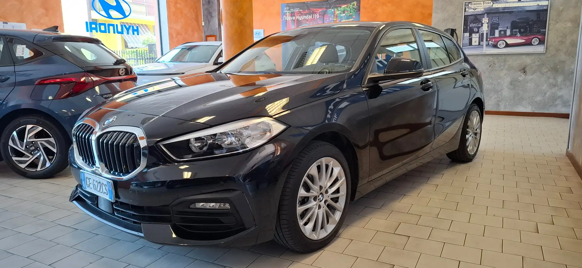 BMW 118 Serie 1 F40 118i Business Advantage 140cv Zwart - 2