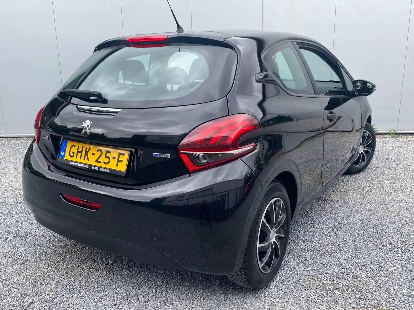 Peugeot 208 1.2 PureTech Access |AIRCO|Cruisecontr|Blueth| KM Schwarz - 2