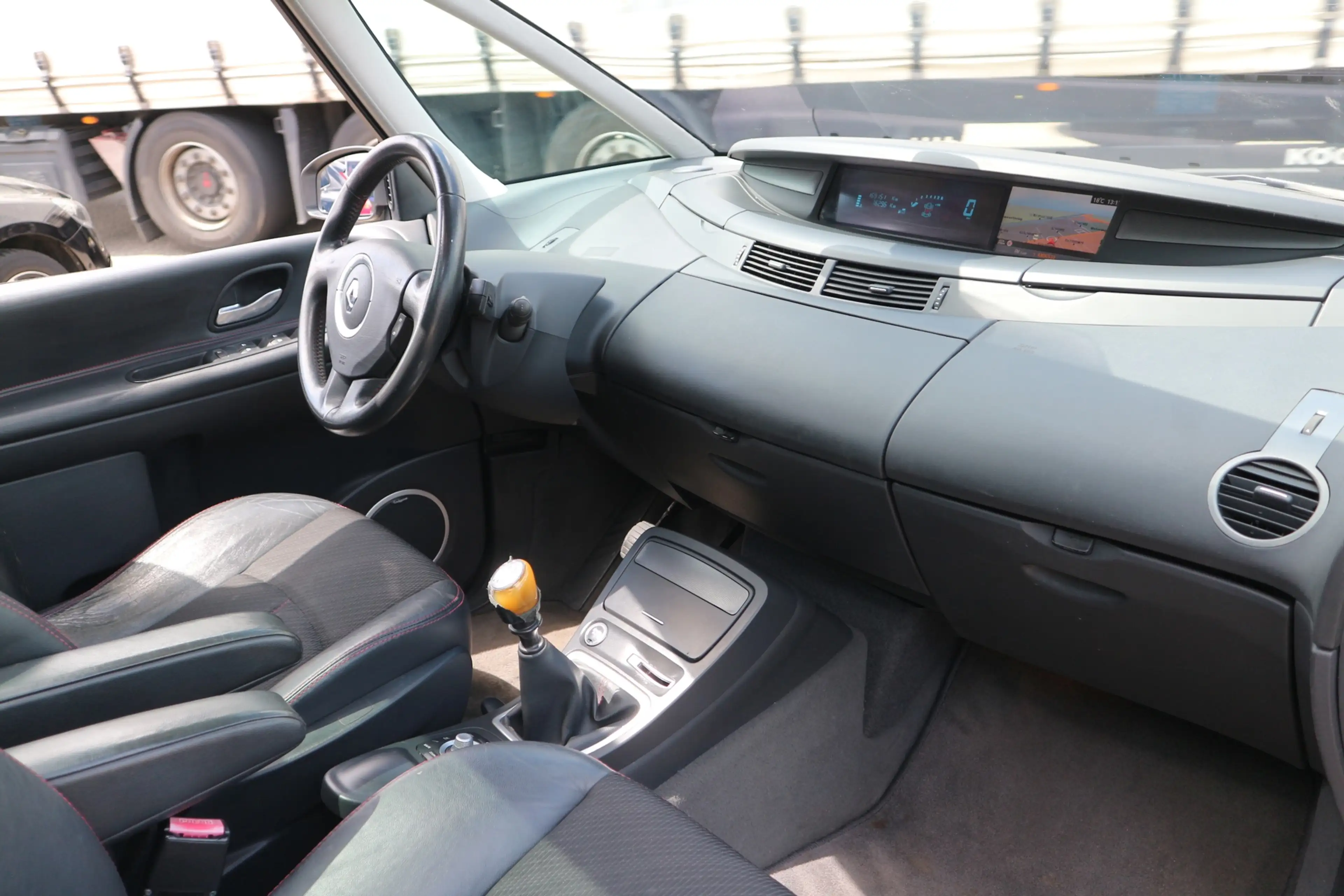 Renault Grand Espace 2.0T Dynamique / 7 PERSOONS / NAP / FACELIFT ! ! ! — photo 2