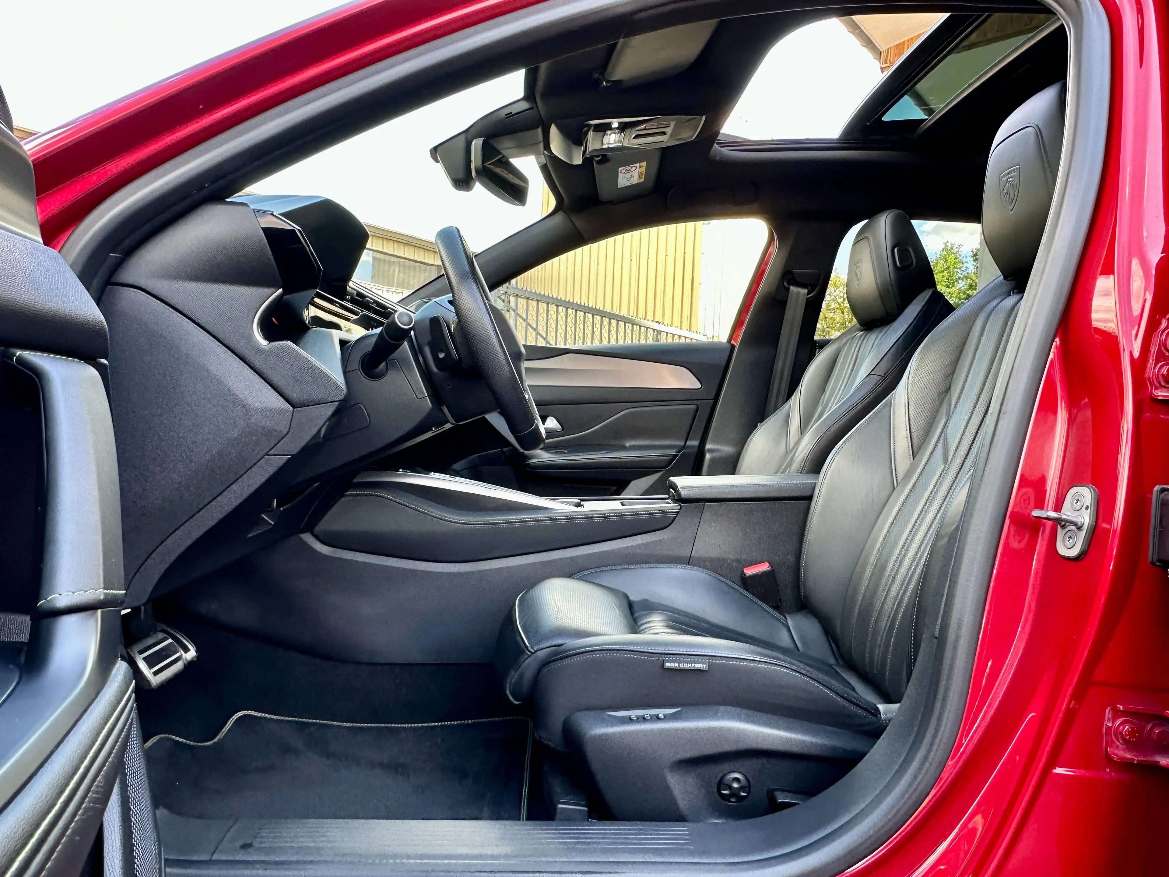 Peugeot 408 GT 130 ch EAT8 – FULL OPTIONS — photo 14