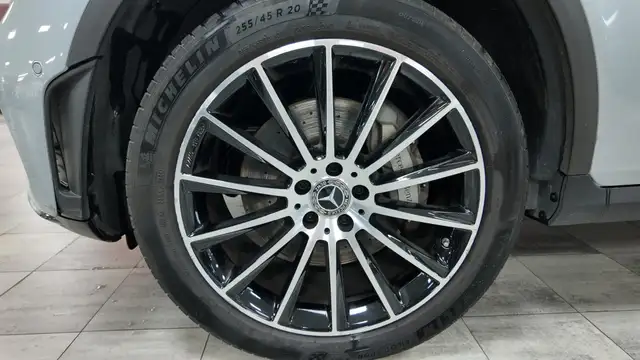 Mercedes-Benz GLC view 11