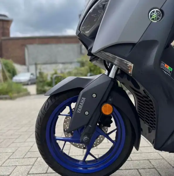 Yamaha X-Max 125 - foto 5
