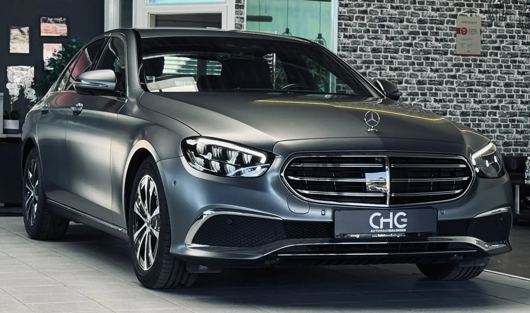 Mercedes-Benz E 200 Exclusive MAGNO|STHZ+SHZ|360*|KEYLESS|NAVI| Grau - 1