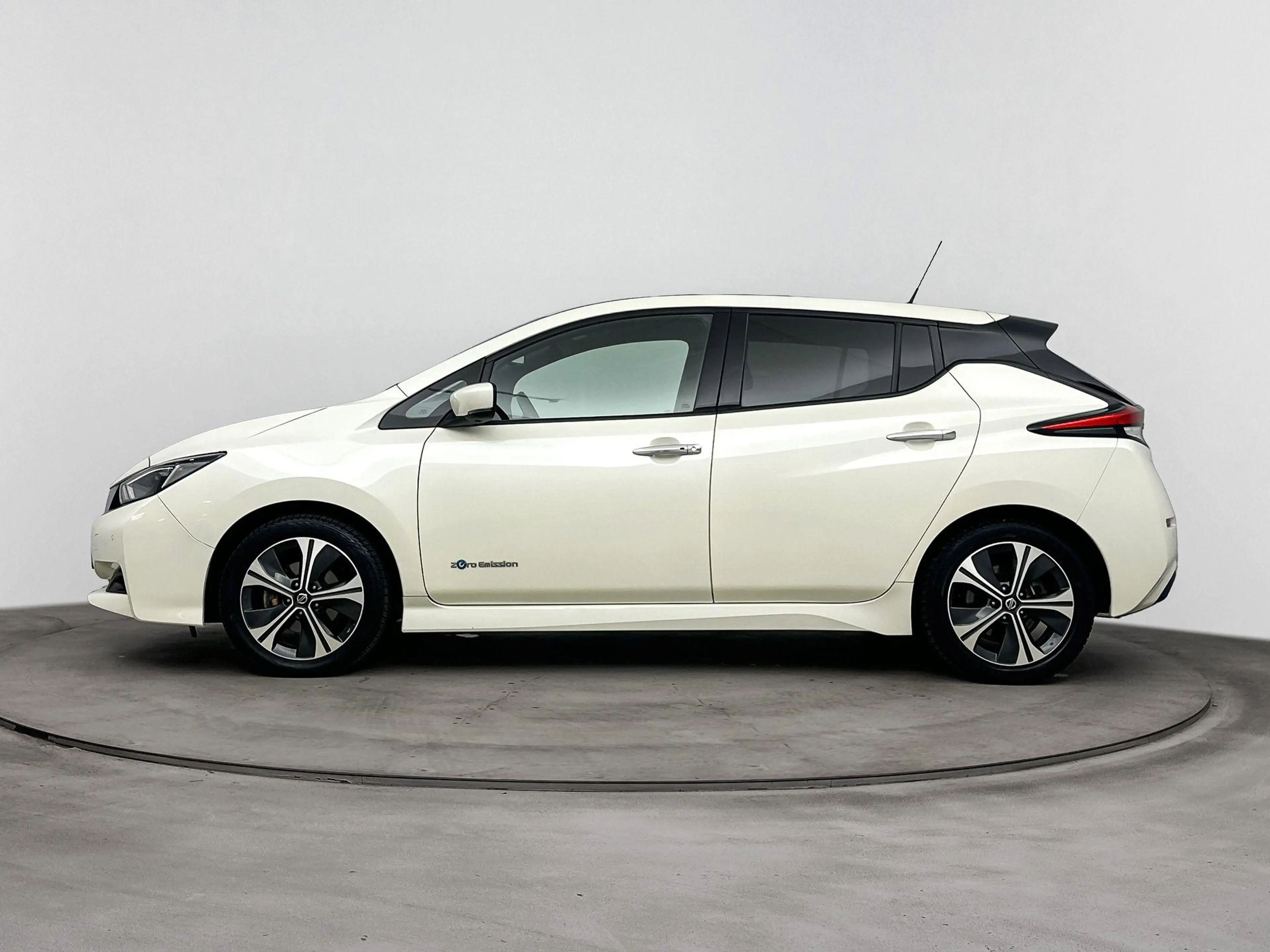 Nissan Leaf N-CONNECTA 40 kWh | NAVI | CLIMA | CAMERA  | CRUIS — photo 3