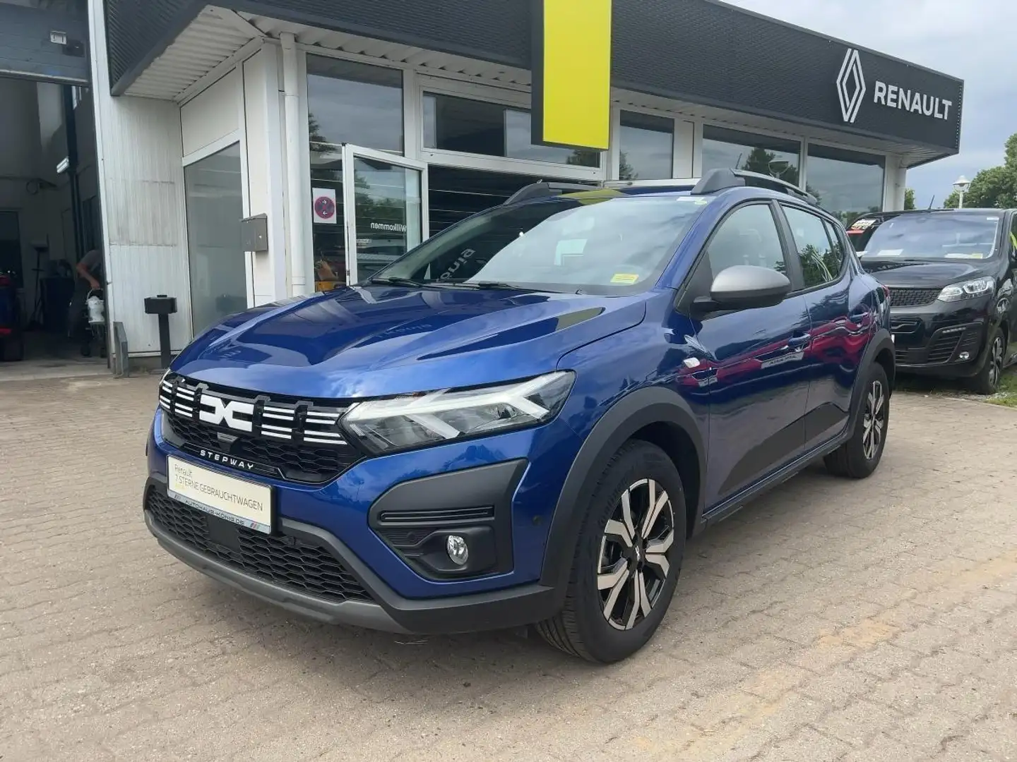 Dacia Sandero Stepway Expression+ TCe 110 Bleu - 1