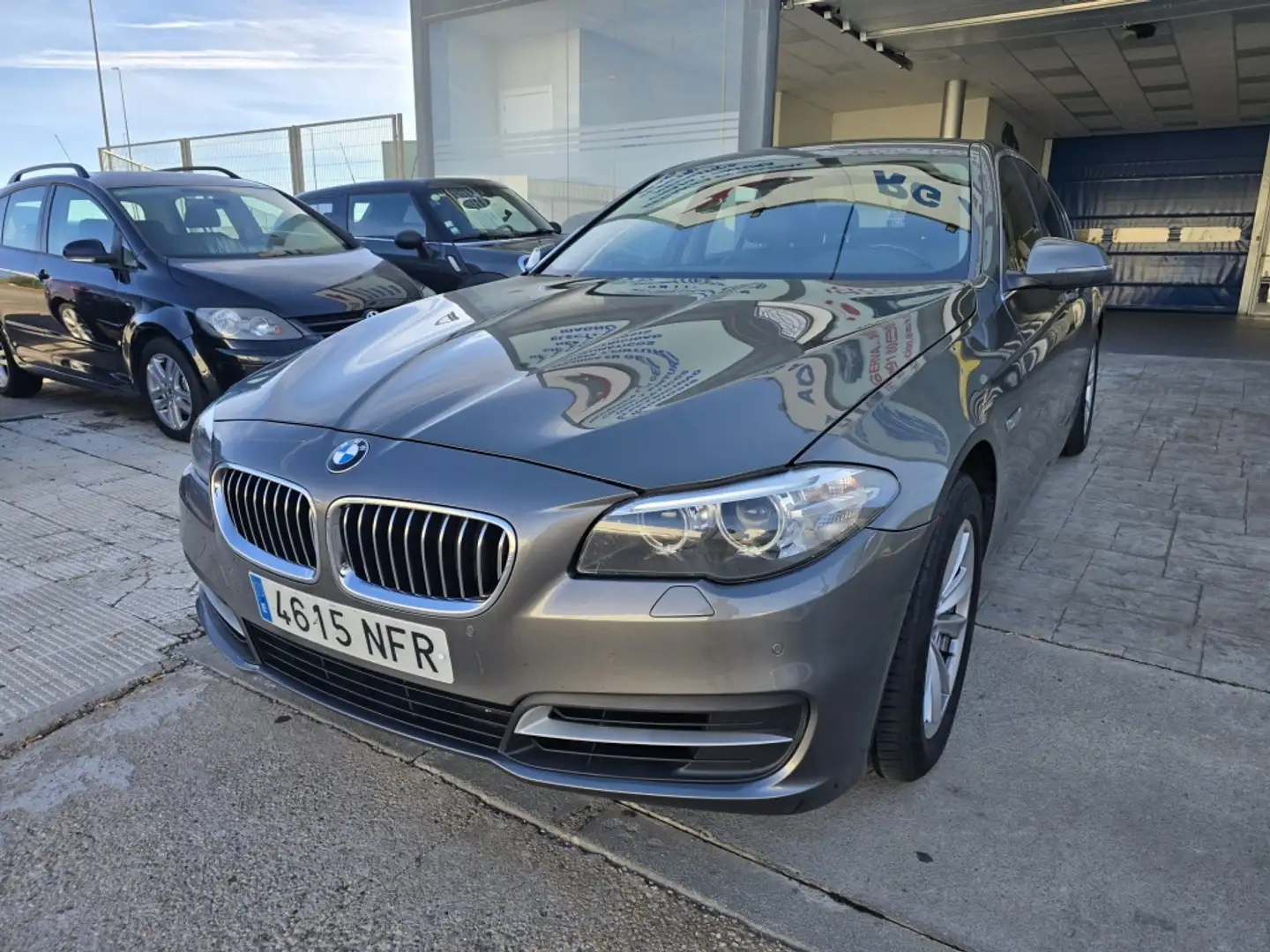 BMW 518 518d Luxury Gris - 1