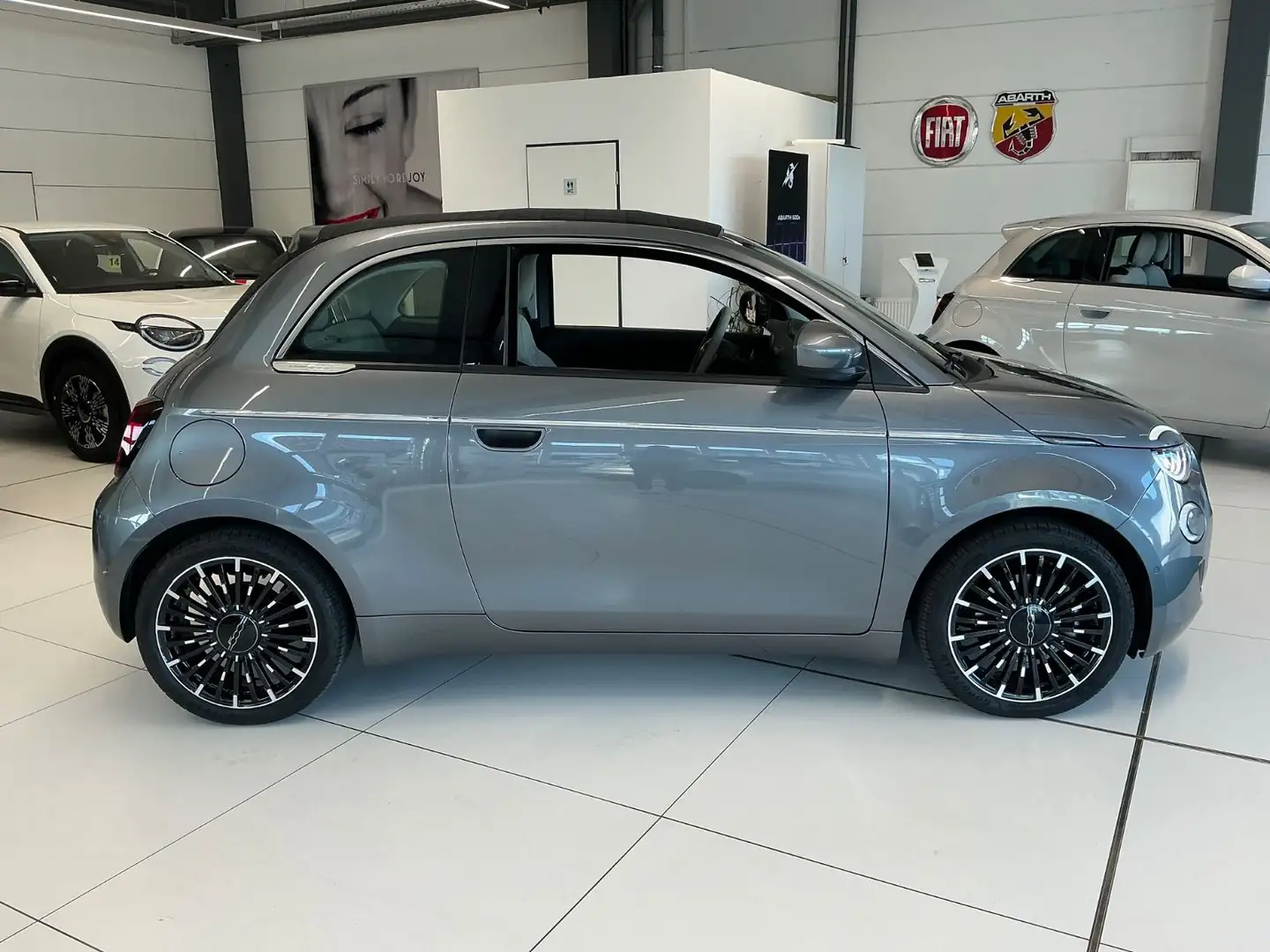 Fiat 500e La Prima by Bocelli Cabrio 42 kWh Grau - 2