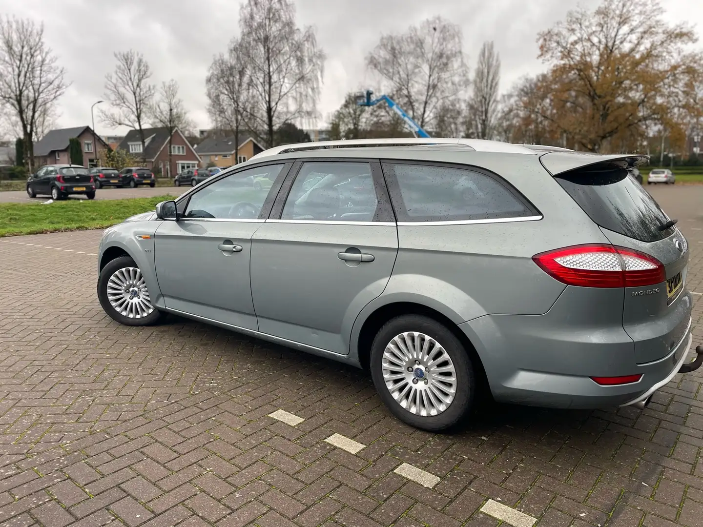 Ford Mondeo Turnier 2.5 Ghia - 2