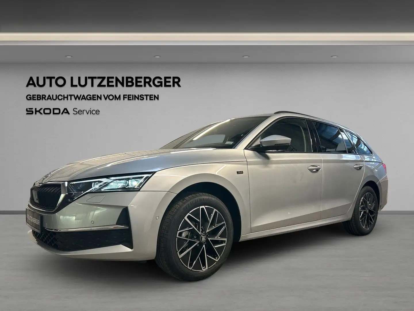 Skoda Octavia Combi 2.0 TDI 110kW Tour LED LOUNGE Silber - 2